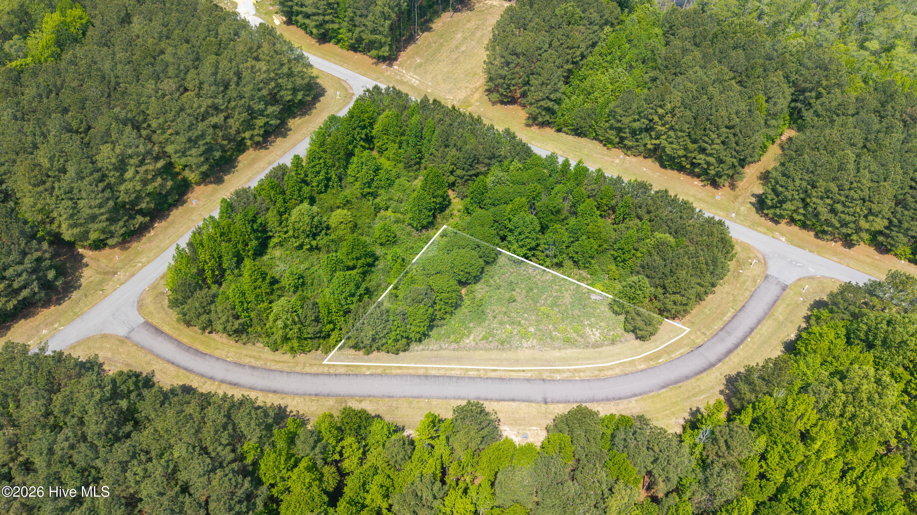 210 124 Winfall Court Property Photo 4
