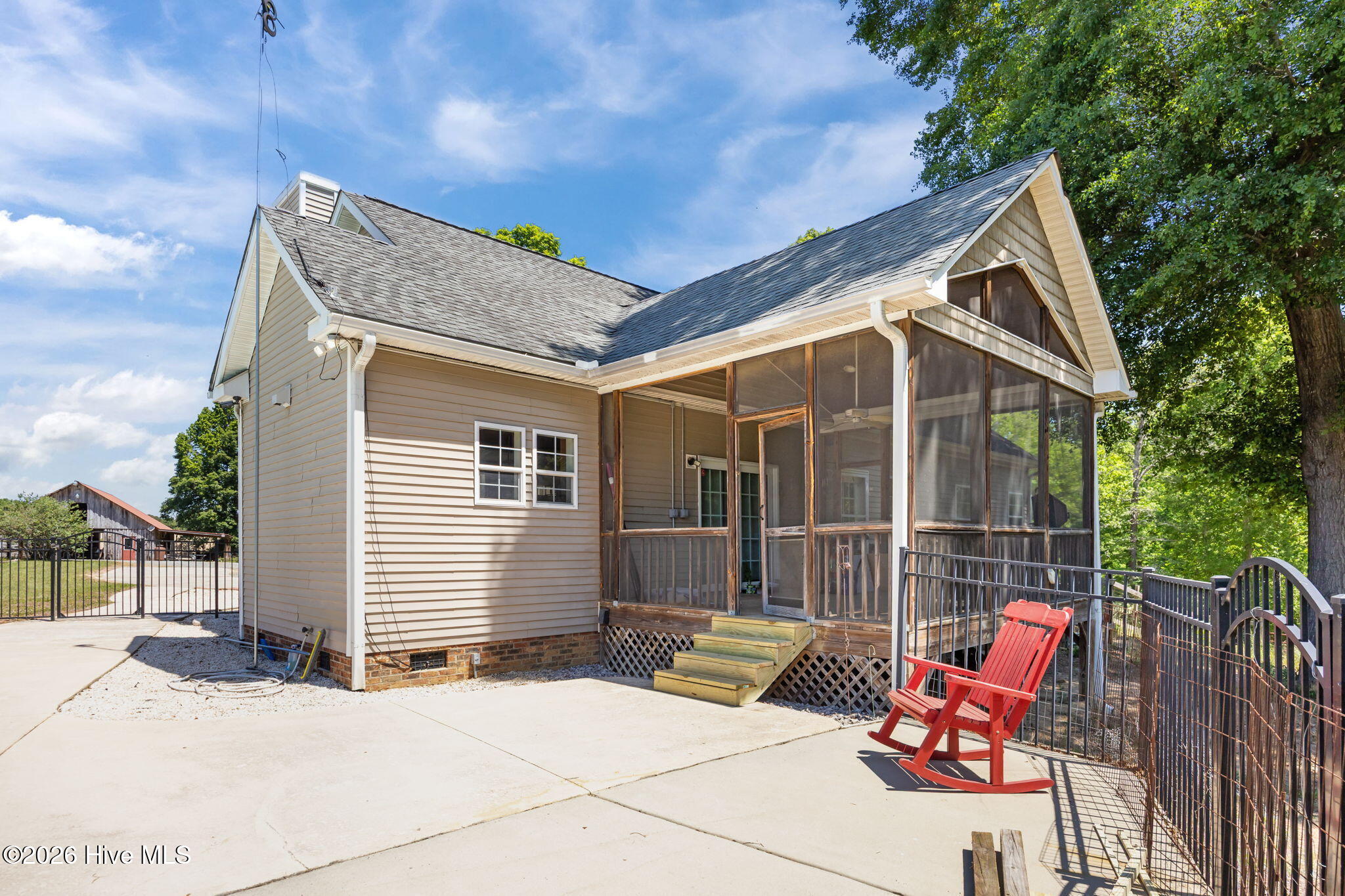 435 Thomas Way Property Photo 58