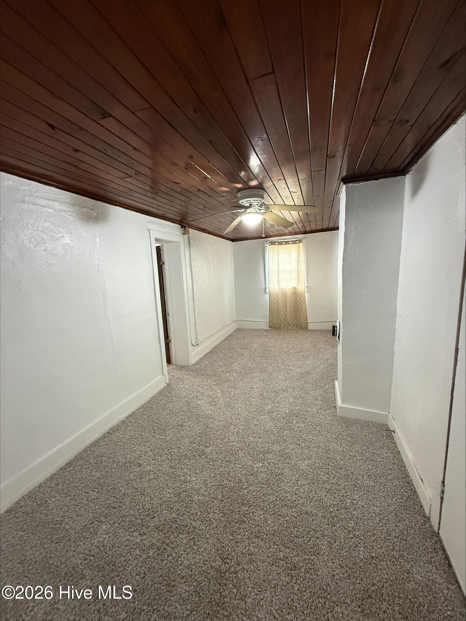 905 Nash Street E Property Photo 9