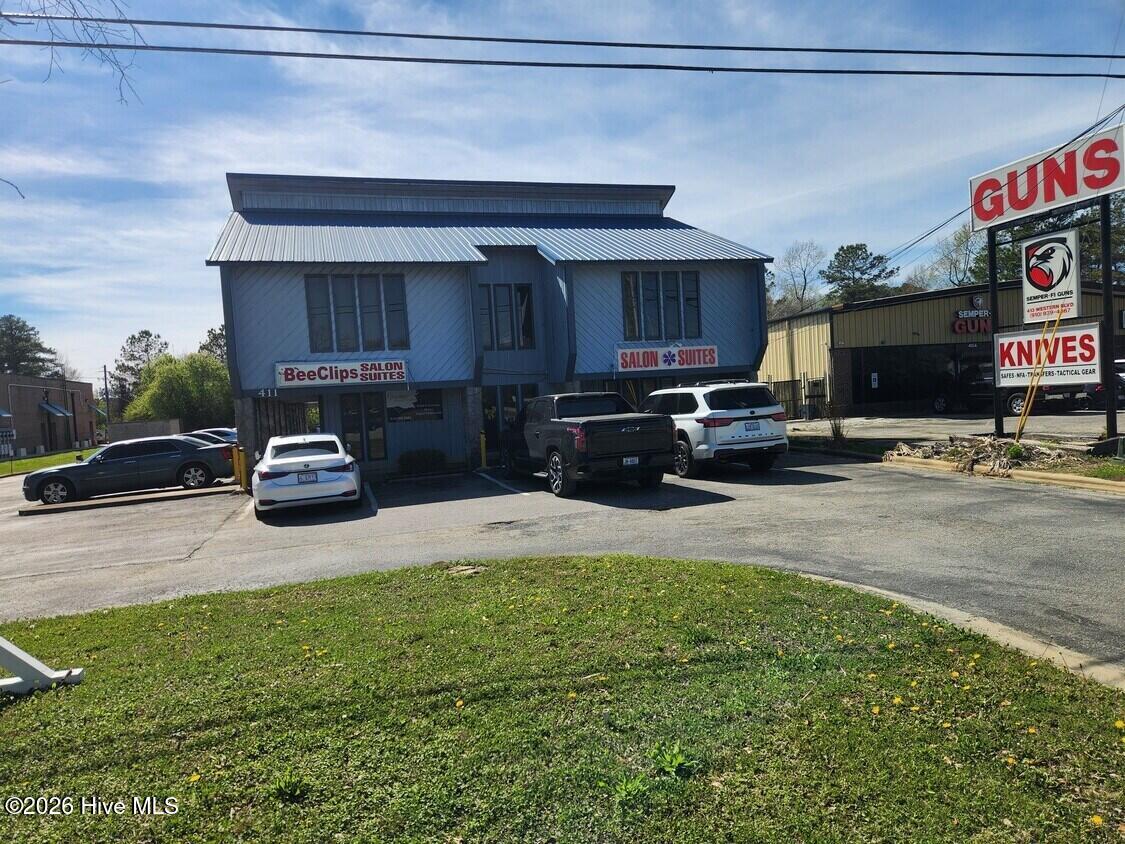 411 Western Boulevard Property Photo 1