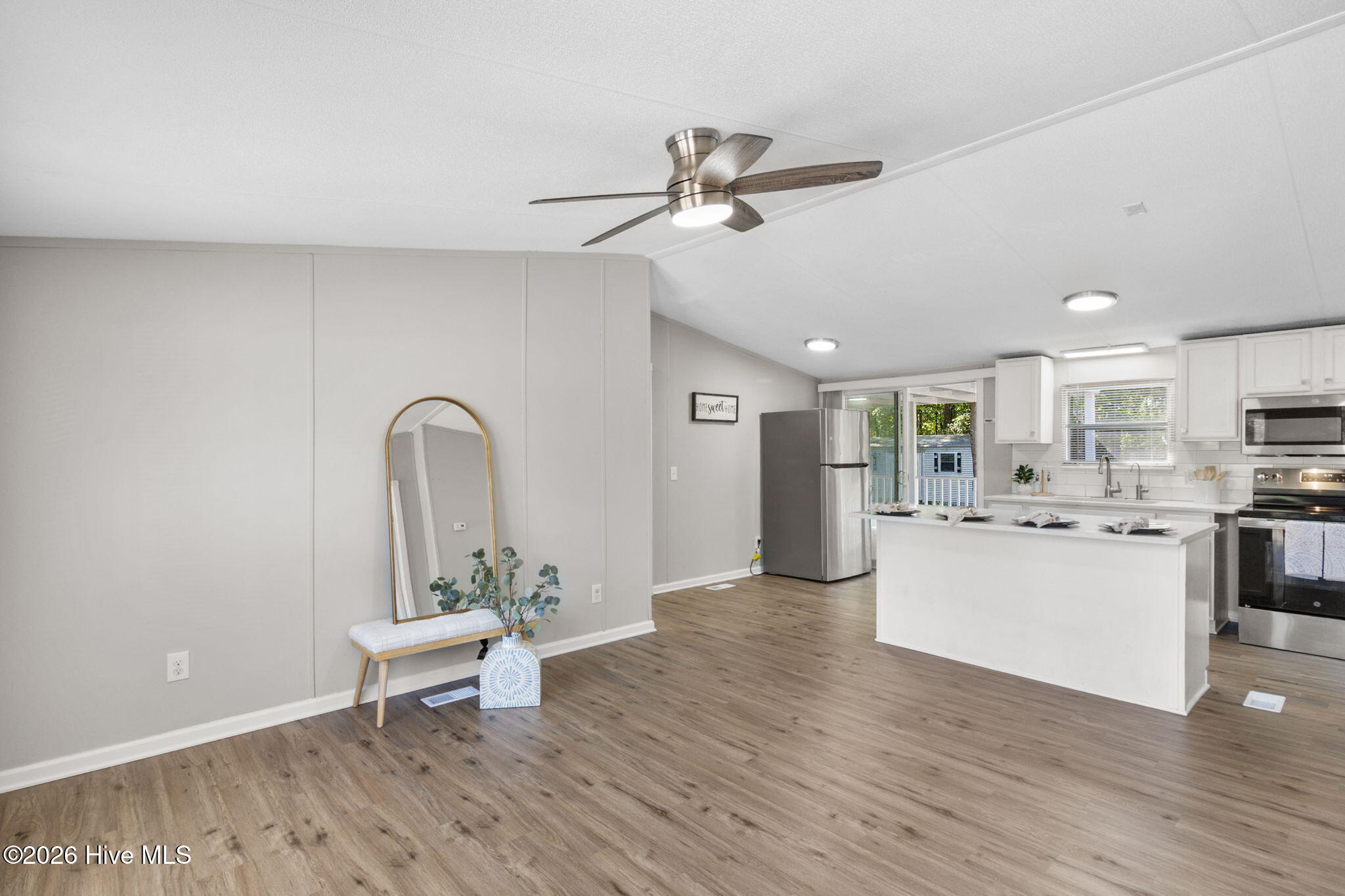 6568 Sandy Creek Road Property Photo 7