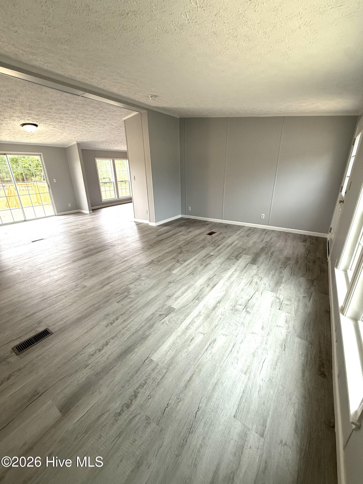 300 Whitemon Lane Property Photo 6
