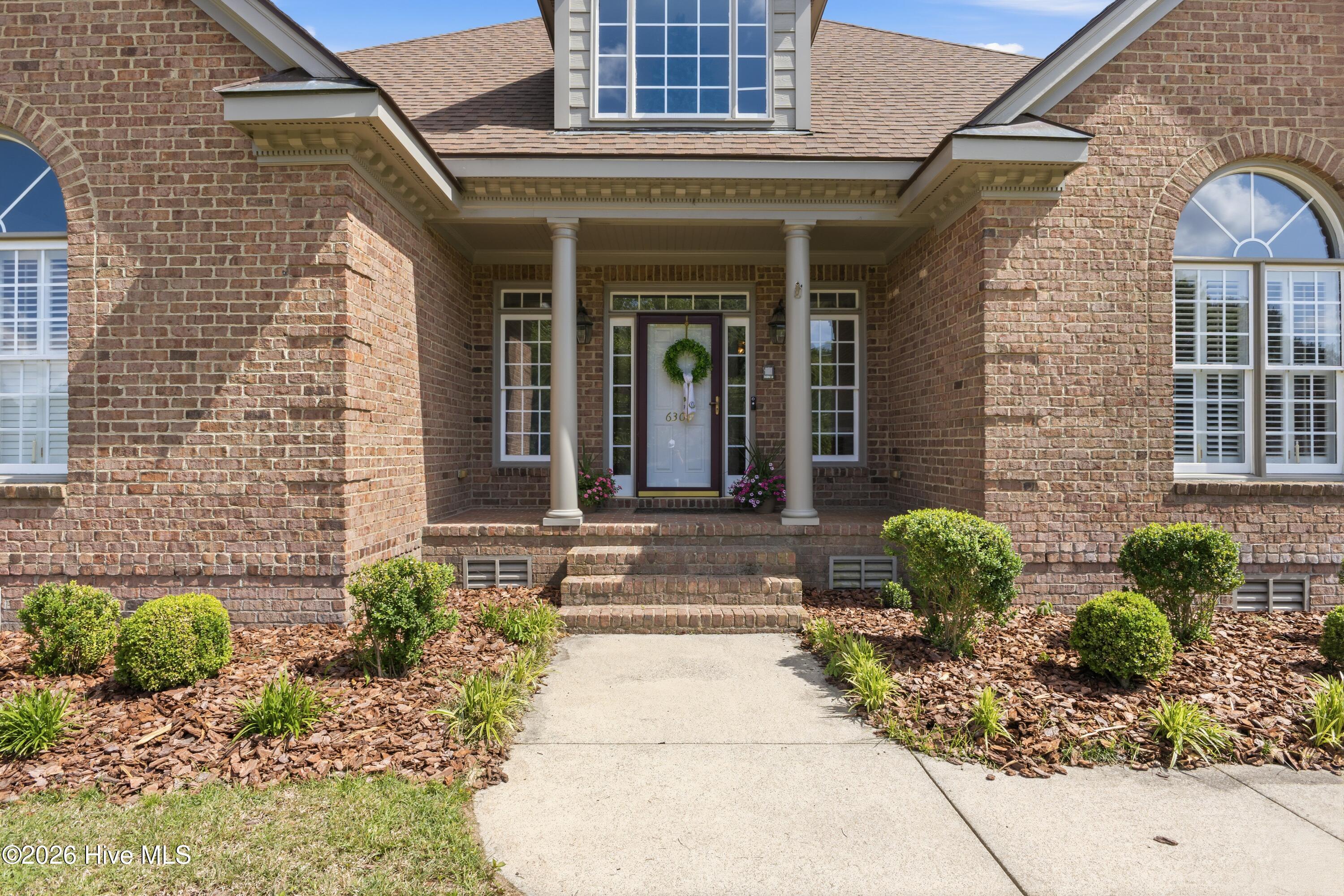 6301 Waters Edge Drive Property Photo 6