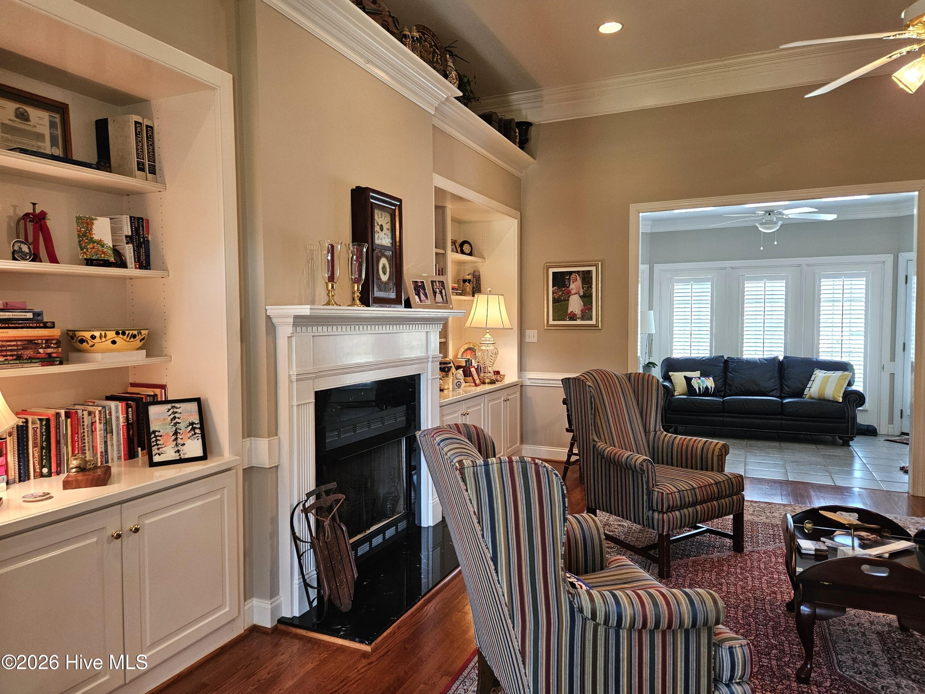 6301 Waters Edge Drive Property Photo 11