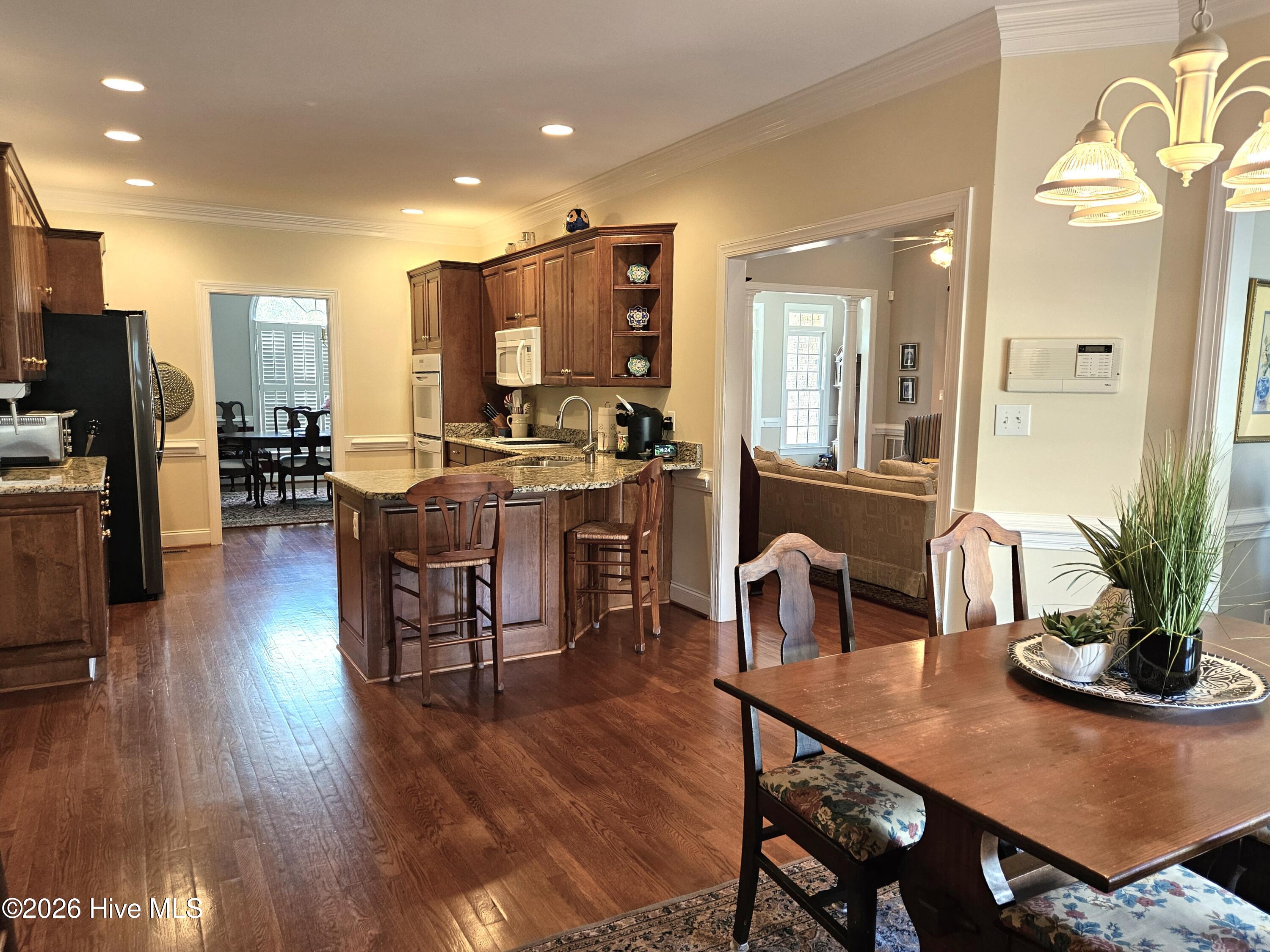 6301 Waters Edge Drive Property Photo 14