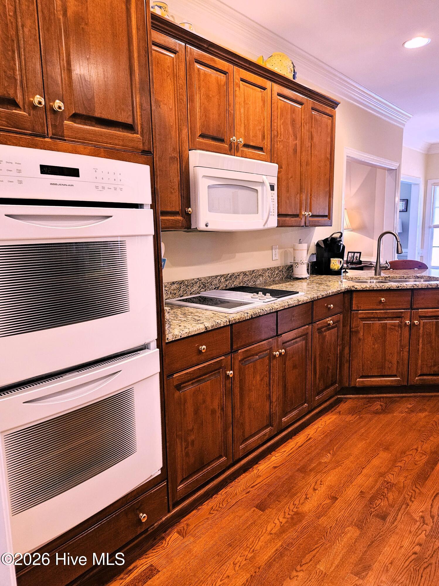 6301 Waters Edge Drive Property Photo 18