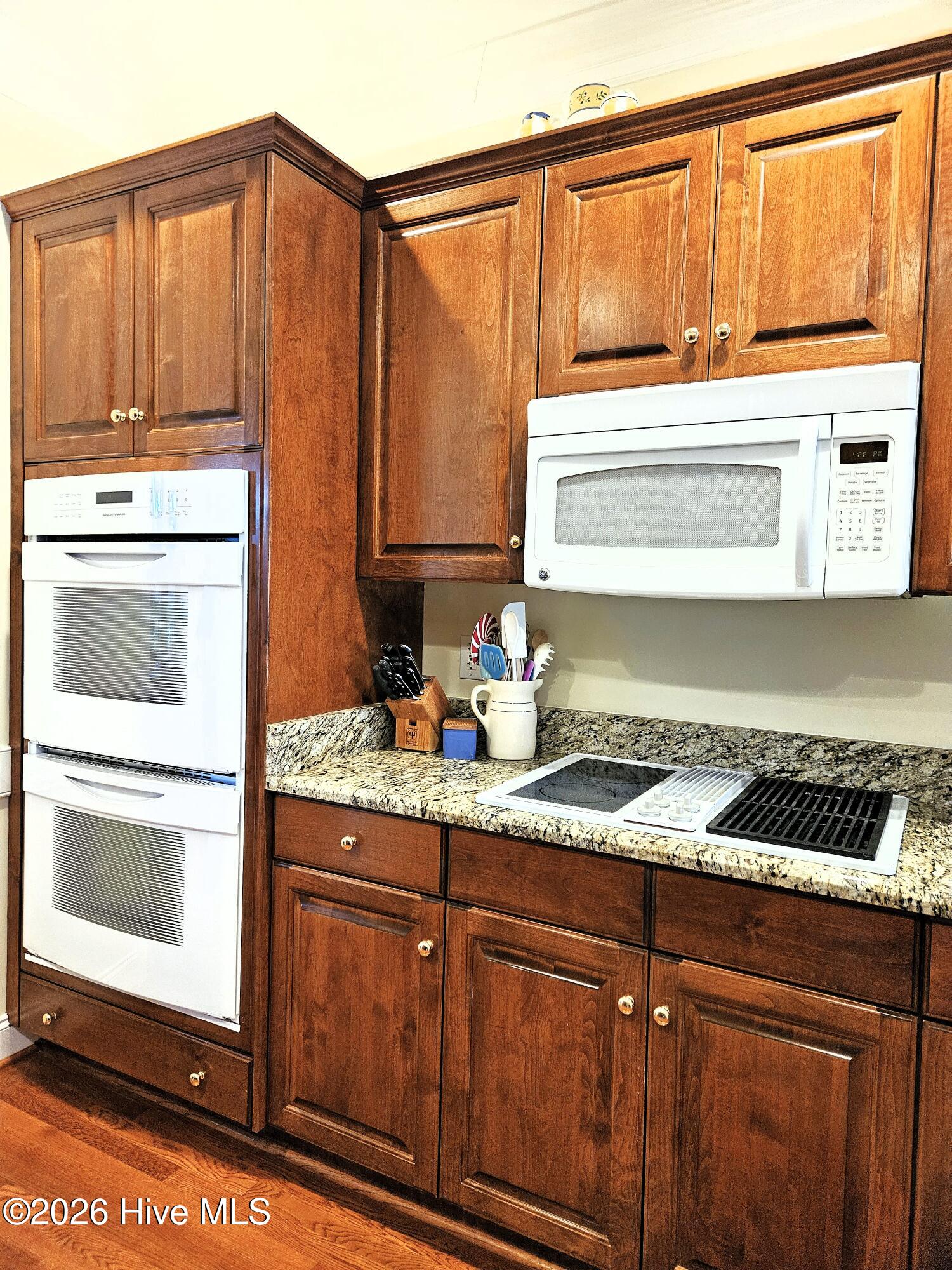 6301 Waters Edge Drive Property Photo 20