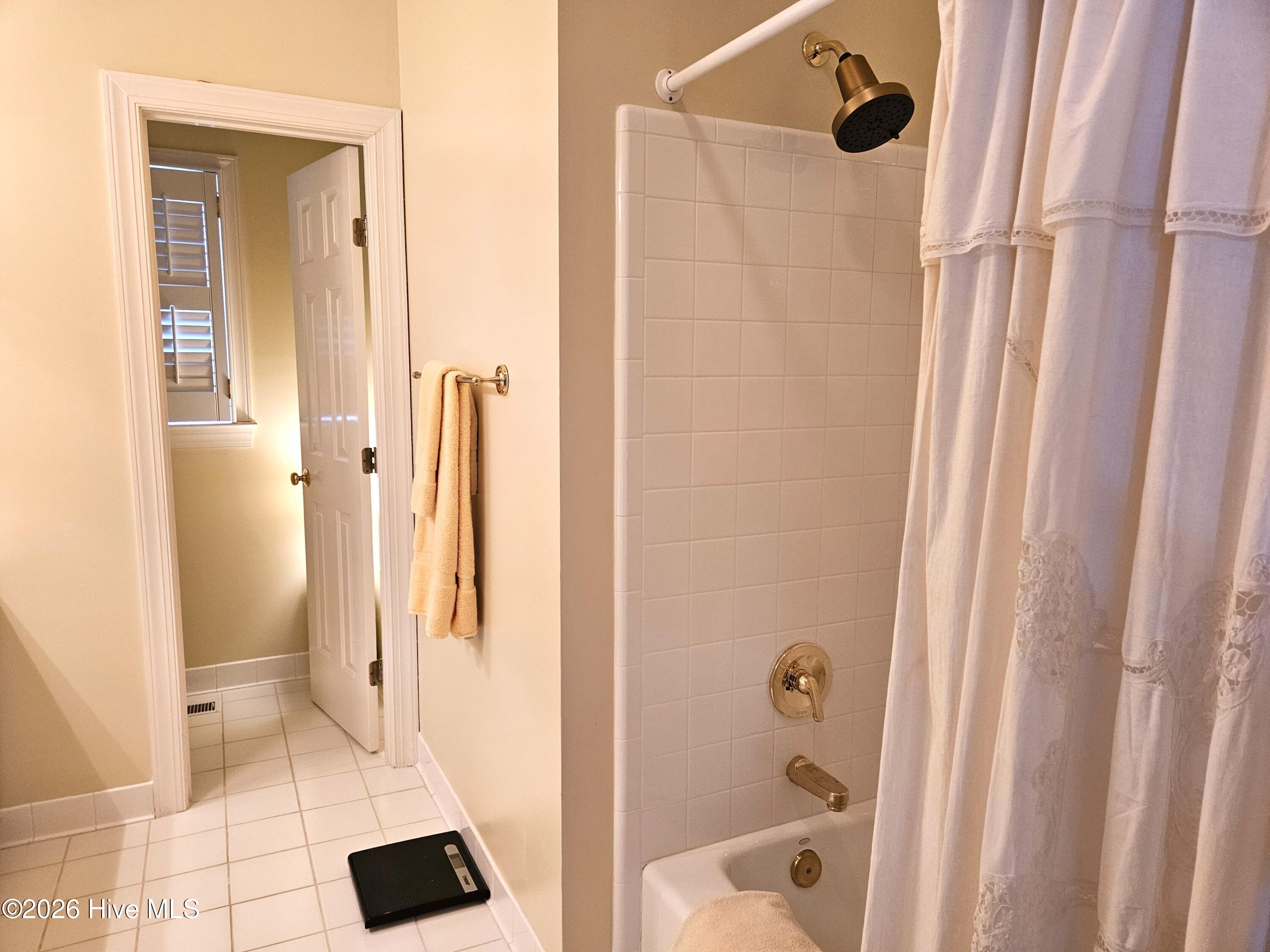 6301 Waters Edge Drive Property Photo 34