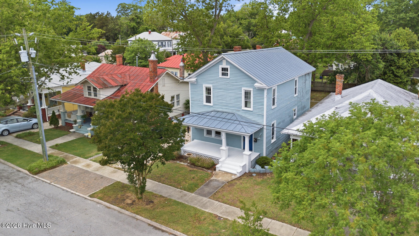 312 Avenue B Property Photo 4