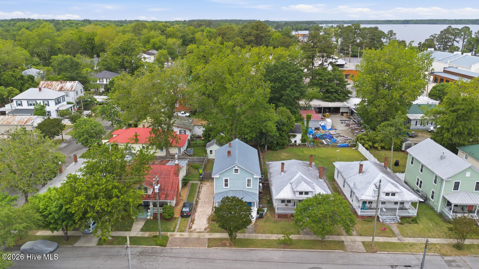 312 Avenue B Property Photo 5