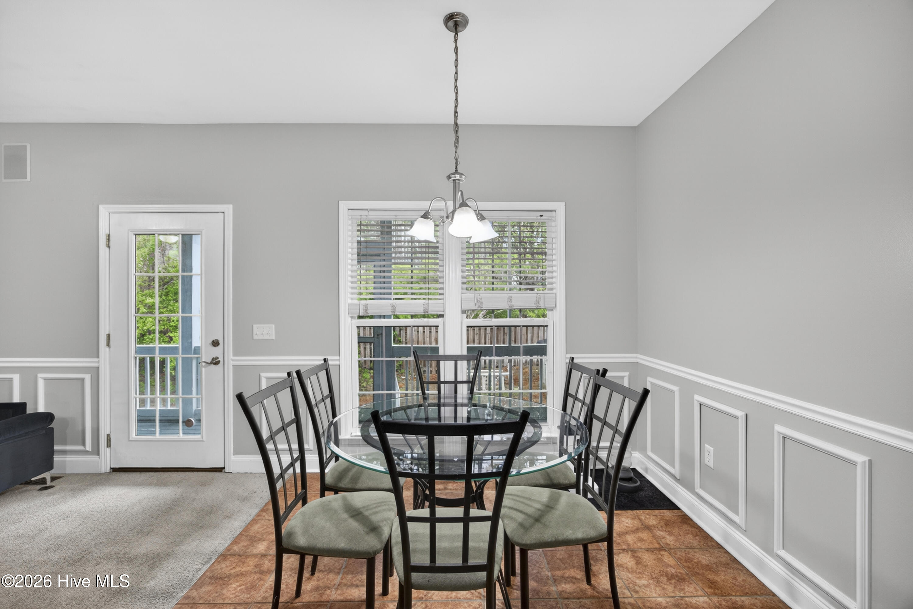 425 Superior Road Property Photo 14