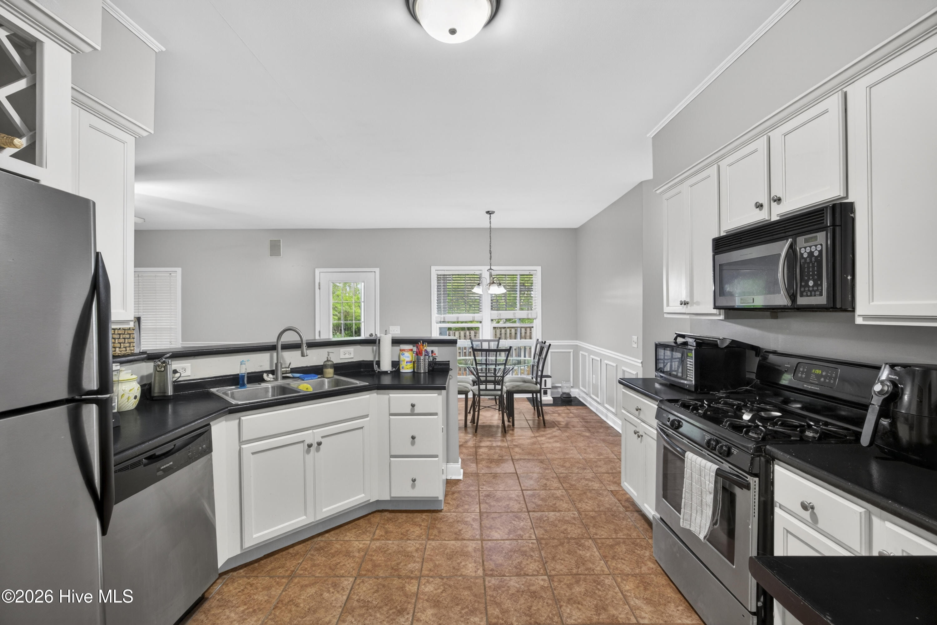 425 Superior Road Property Photo 18