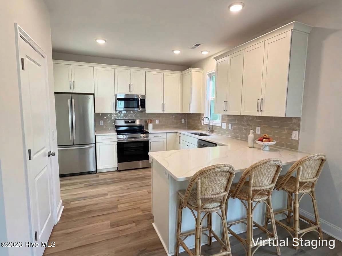 1059 Lexington Avenue Ne Property Photo 2