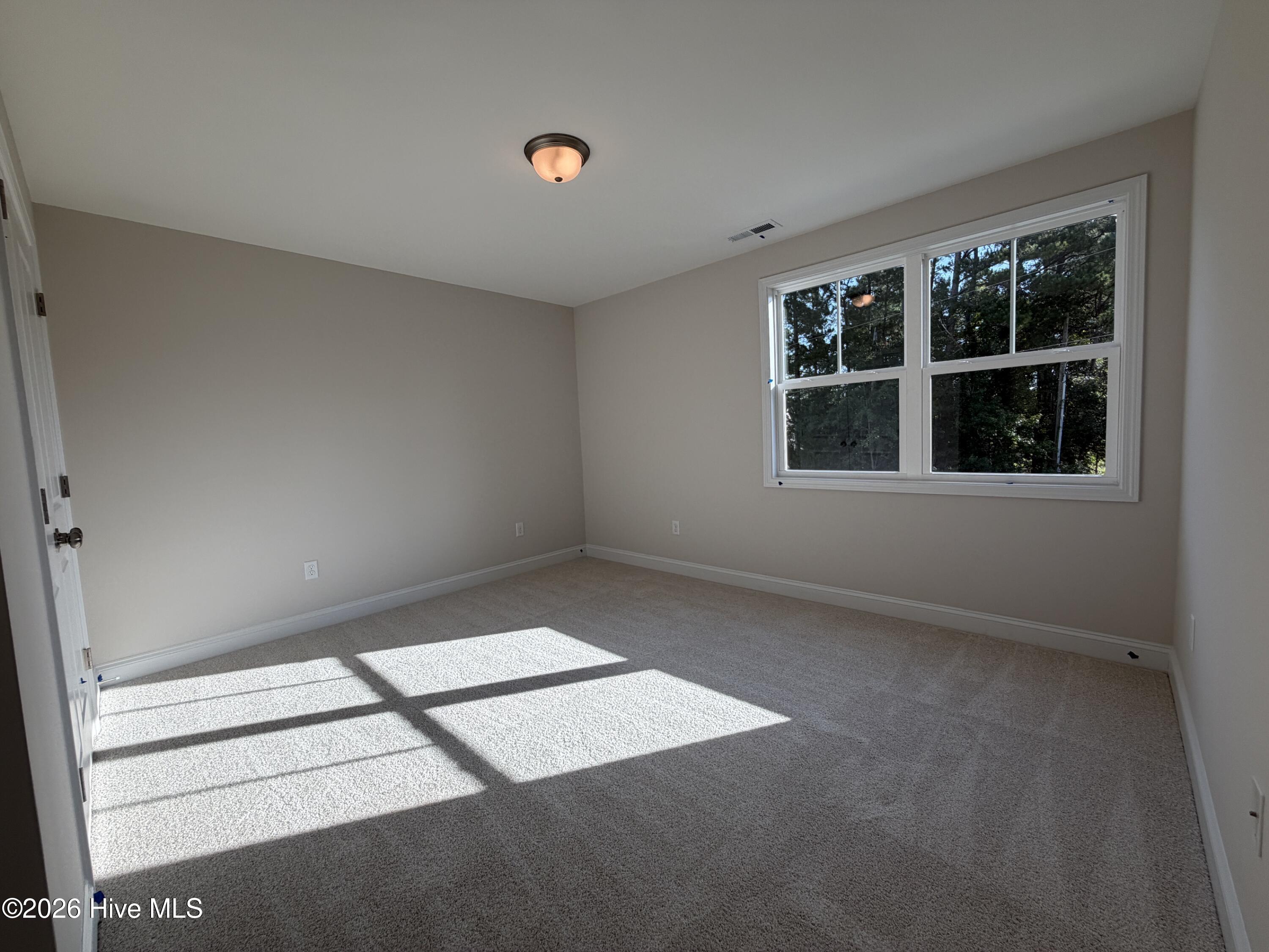 1059 Lexington Avenue Ne Property Photo 13