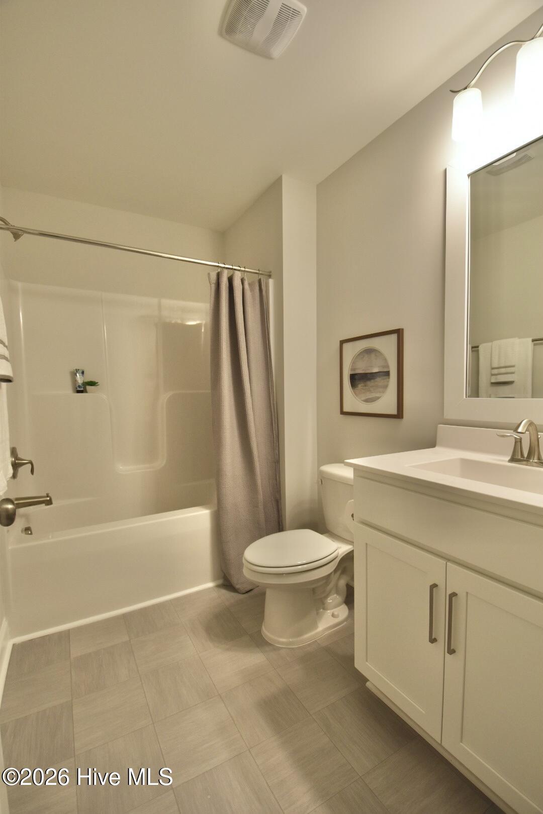 1059 Lexington Avenue Ne Property Photo 21