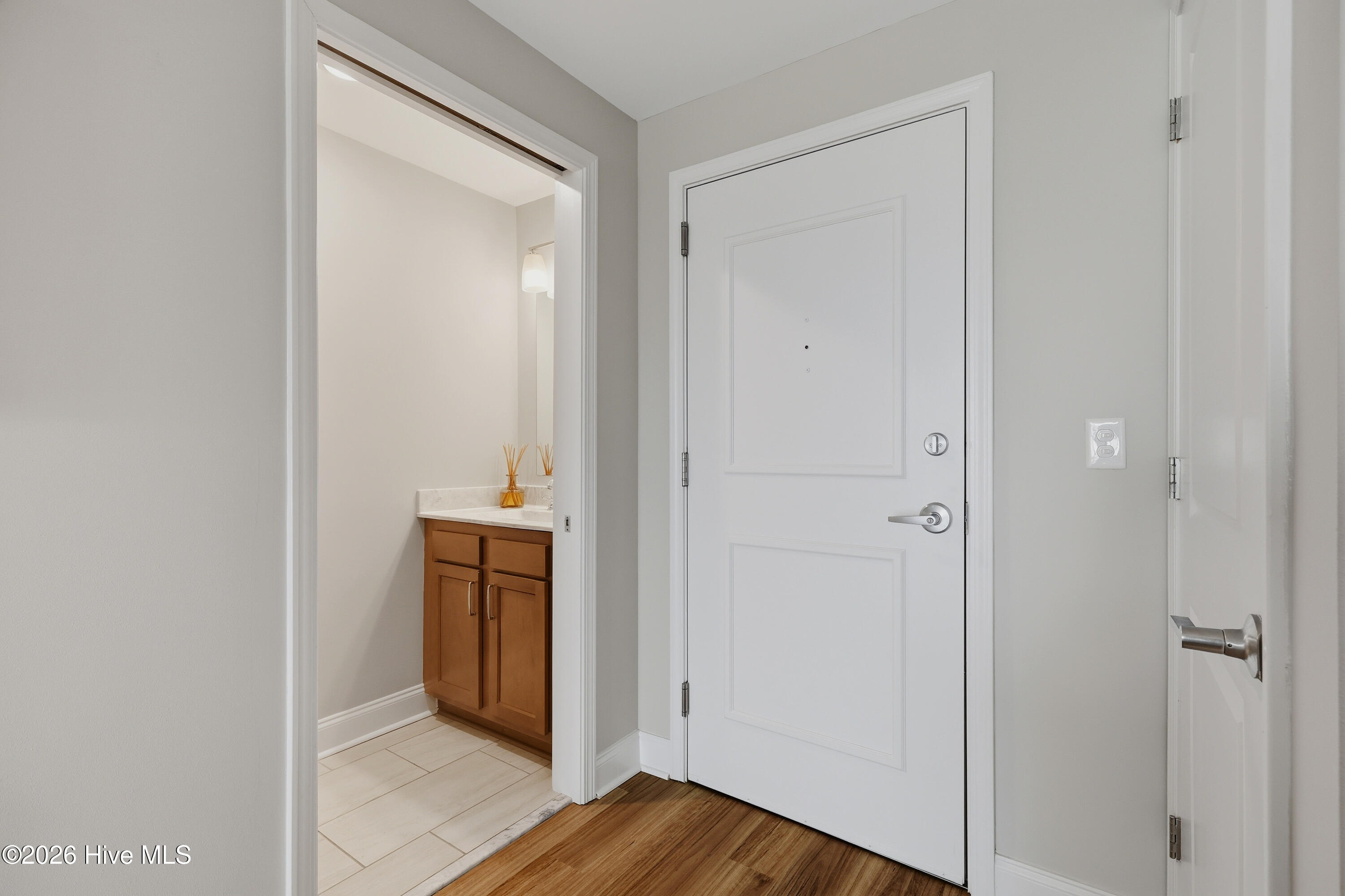 14 Grace Street Apt 909 Property Photo 11