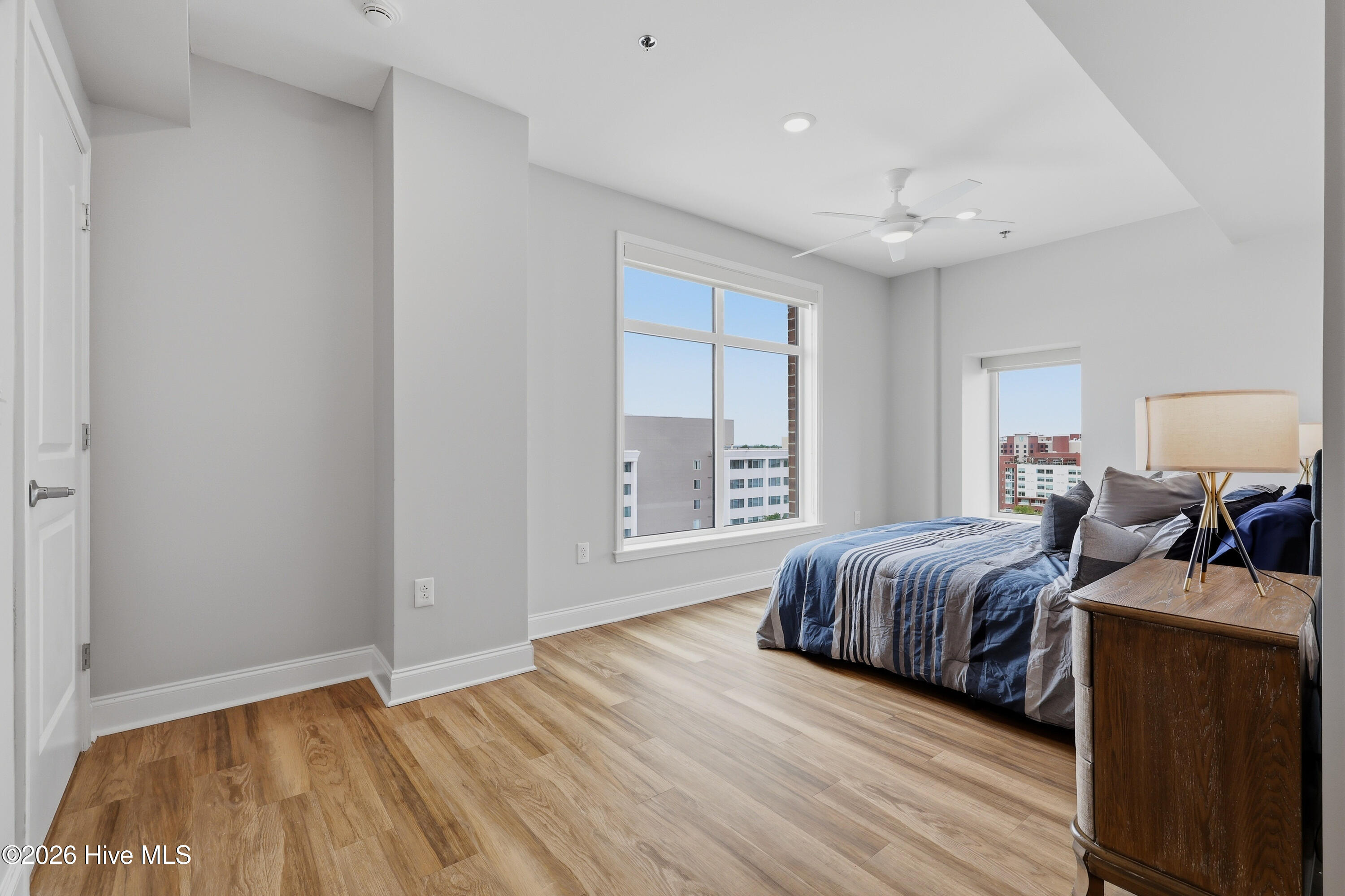14 Grace Street Apt 909 Property Photo 24