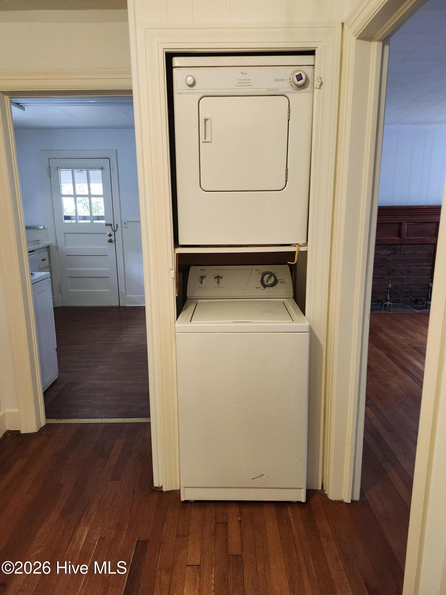 340 E Delaware Avenue Property Photo 6