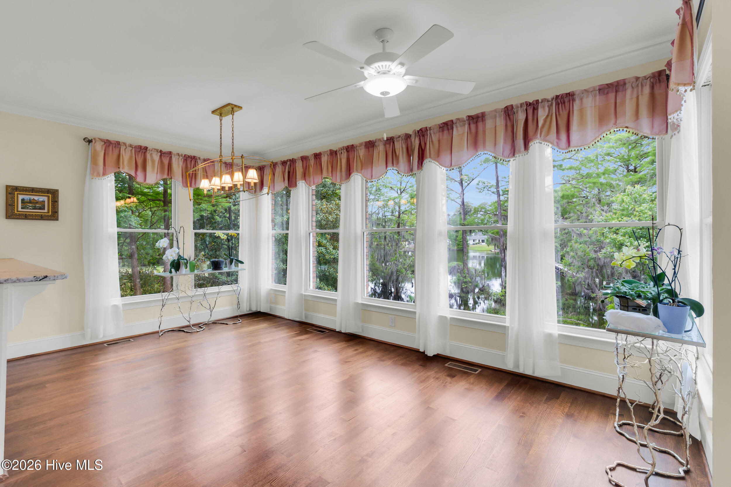 611 Creekwood Drive Property Photo 14