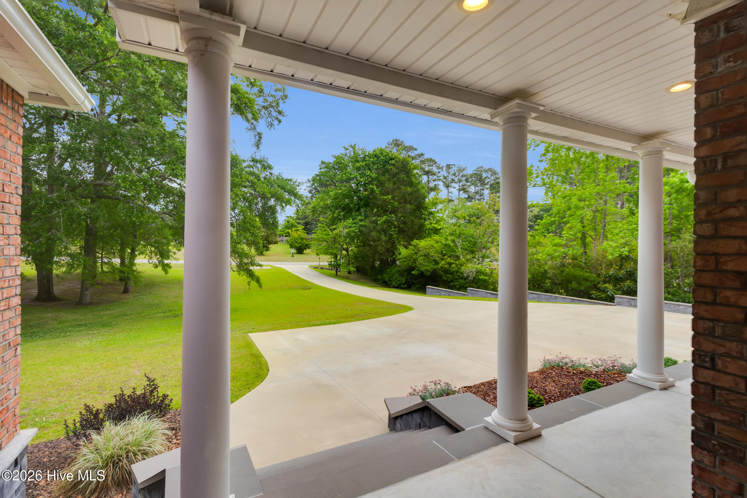 611 Creekwood Drive Property Photo 44