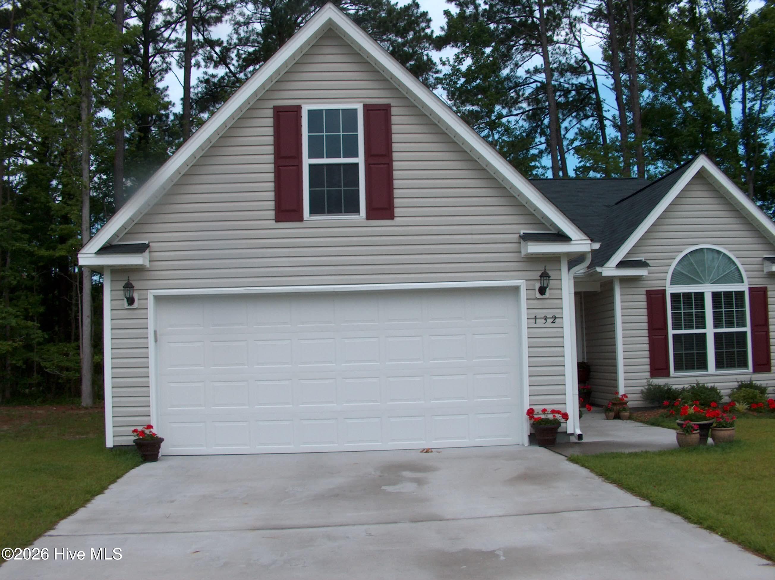 132 Bermuda View Property Photo 1