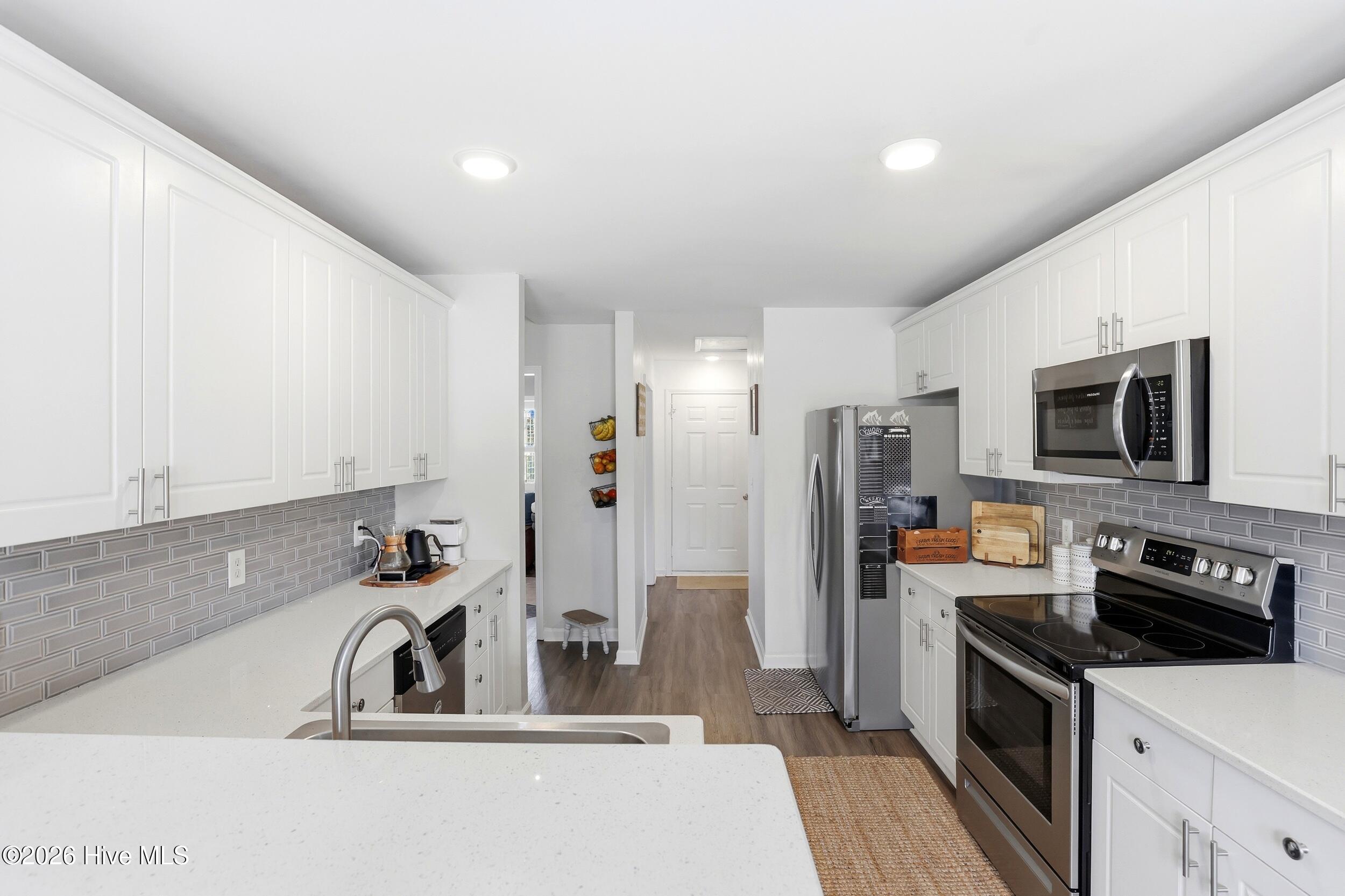 8504 Lakeview Drive Property Photo 14