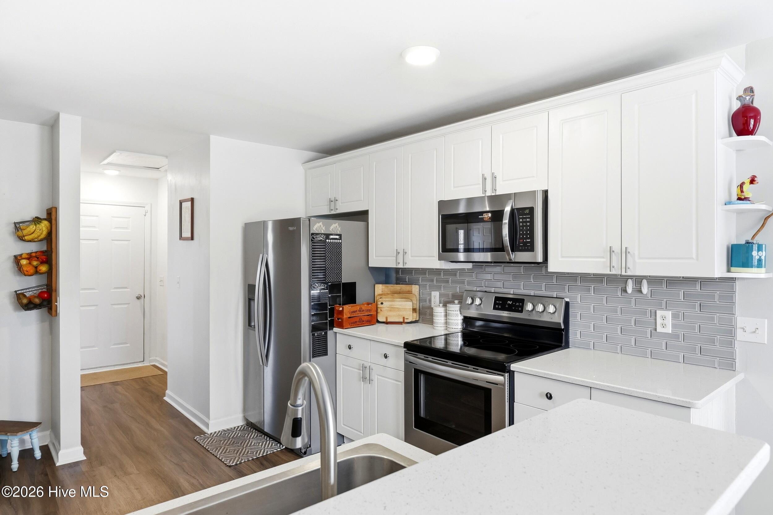 8504 Lakeview Drive Property Photo 15