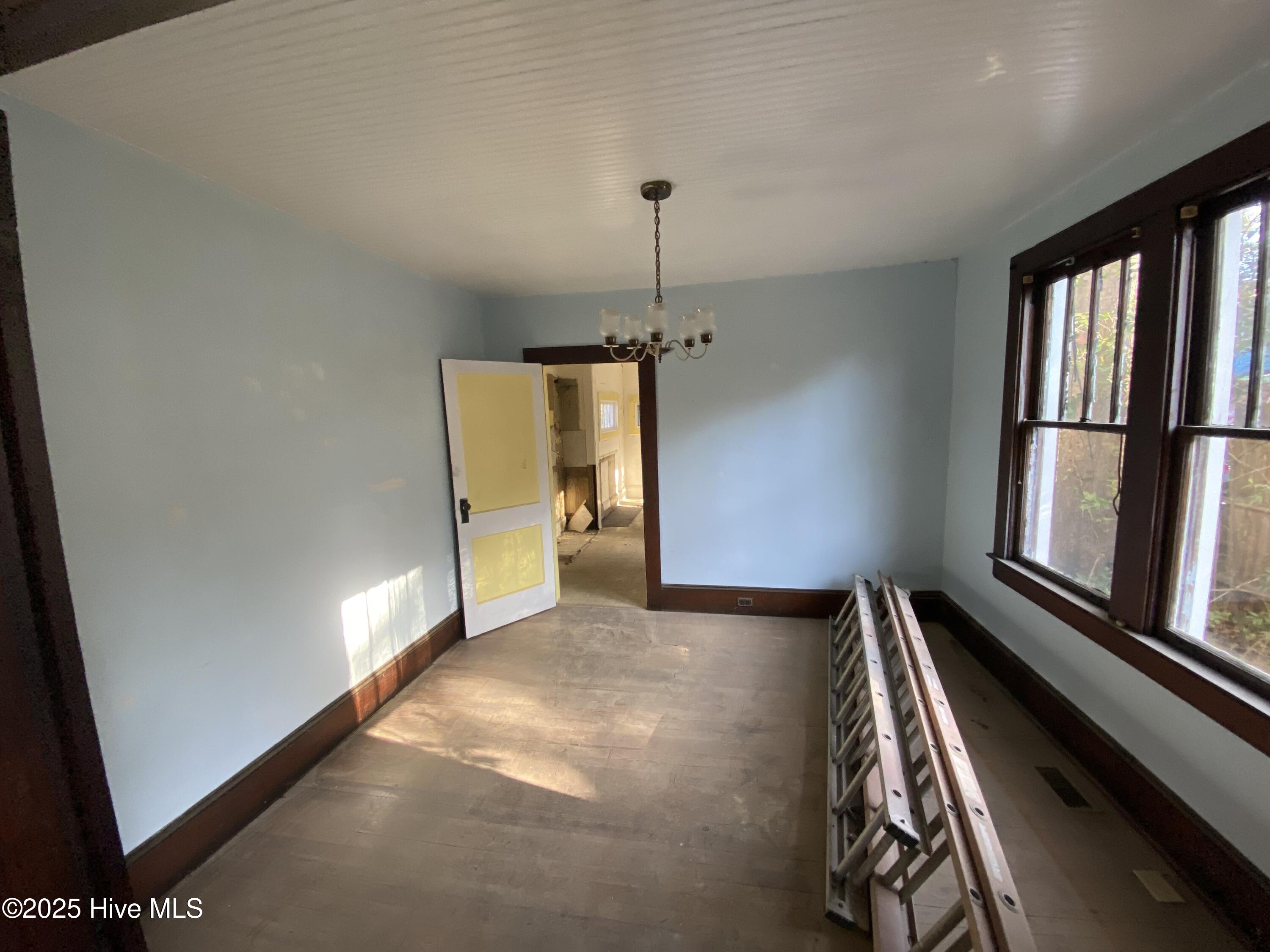 404 Summit Street Property Photo 5