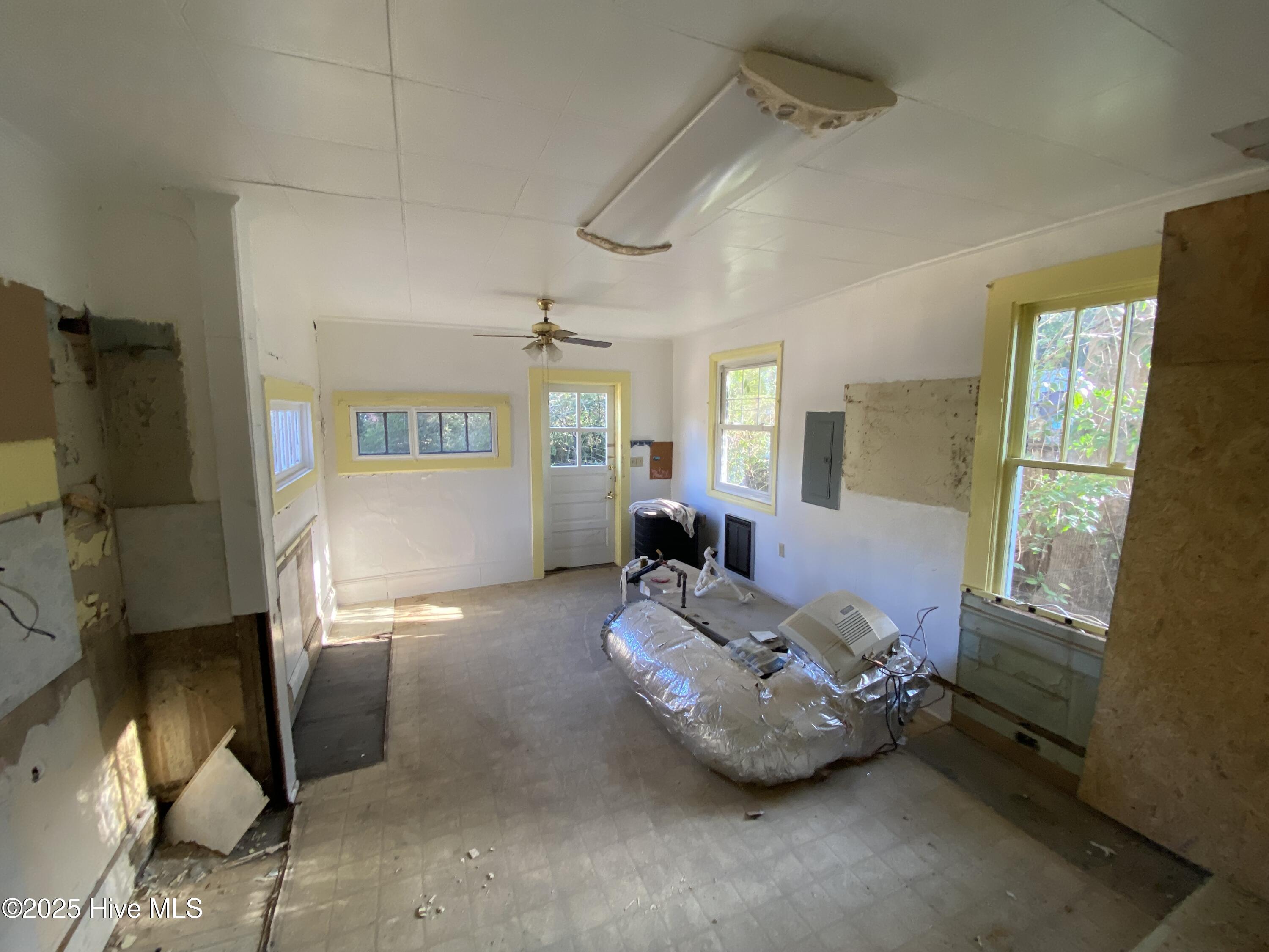 404 Summit Street Property Photo 6