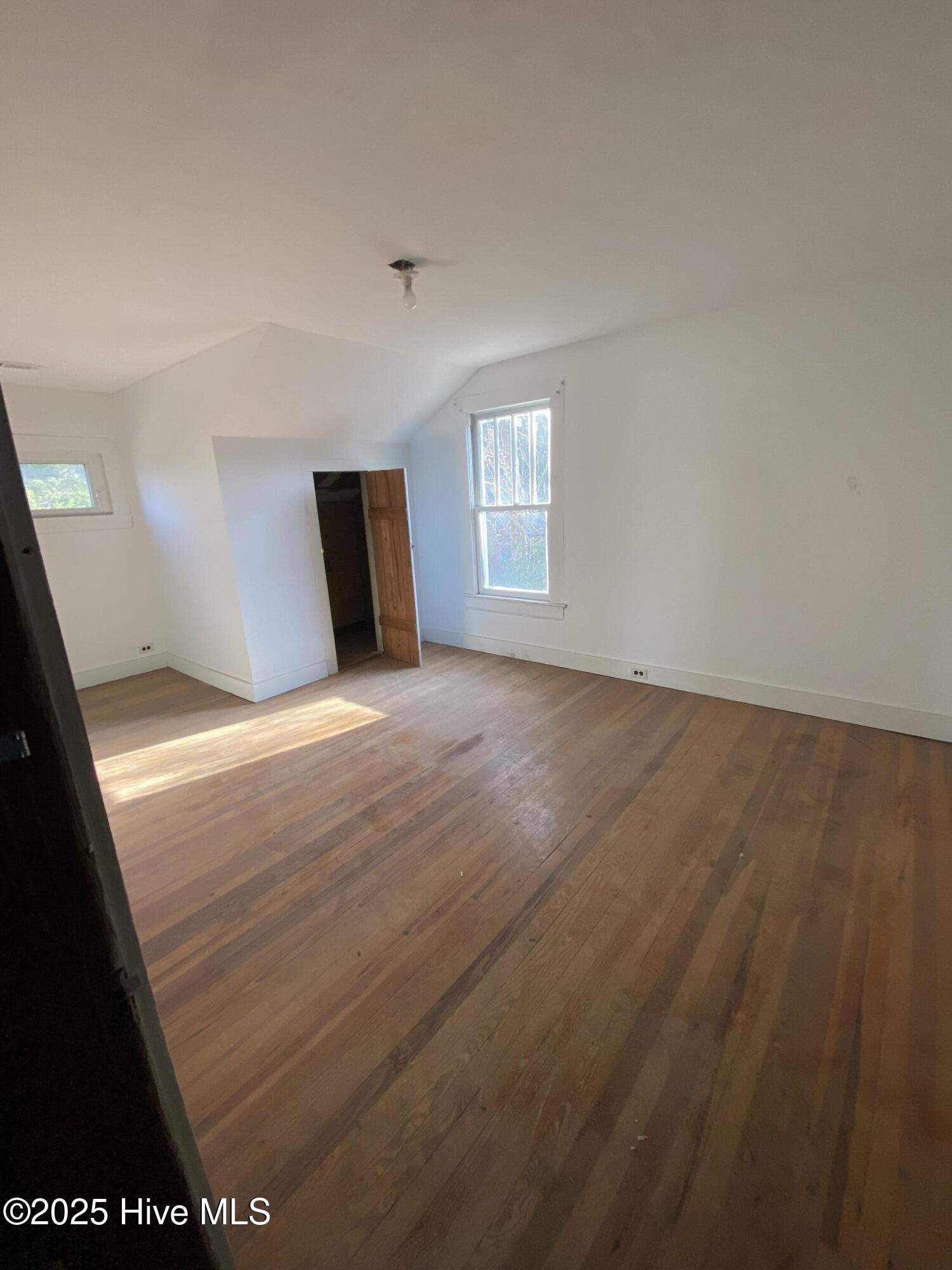 404 Summit Street Property Photo 10
