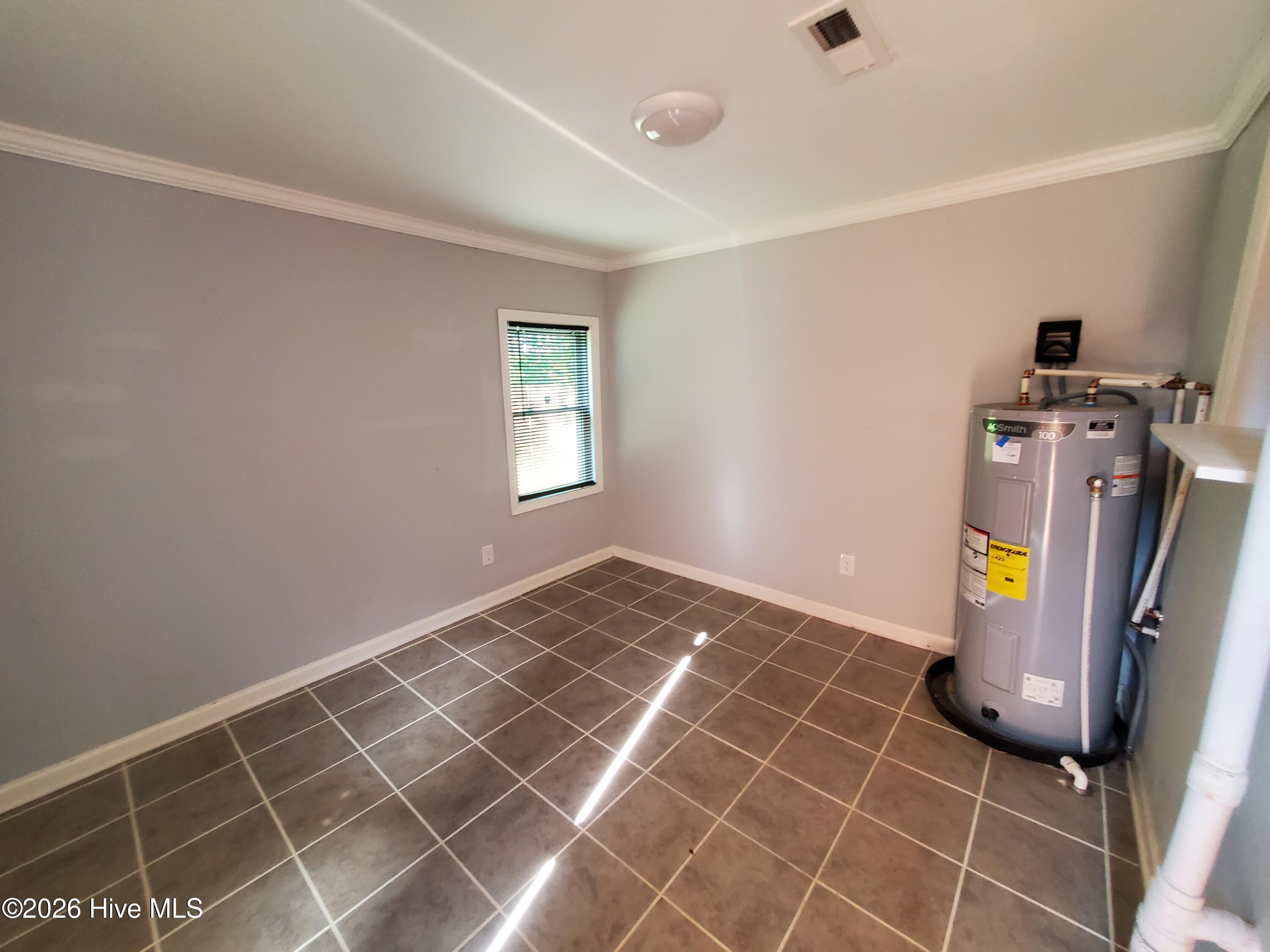 602 Briggs Street S Property Photo 5