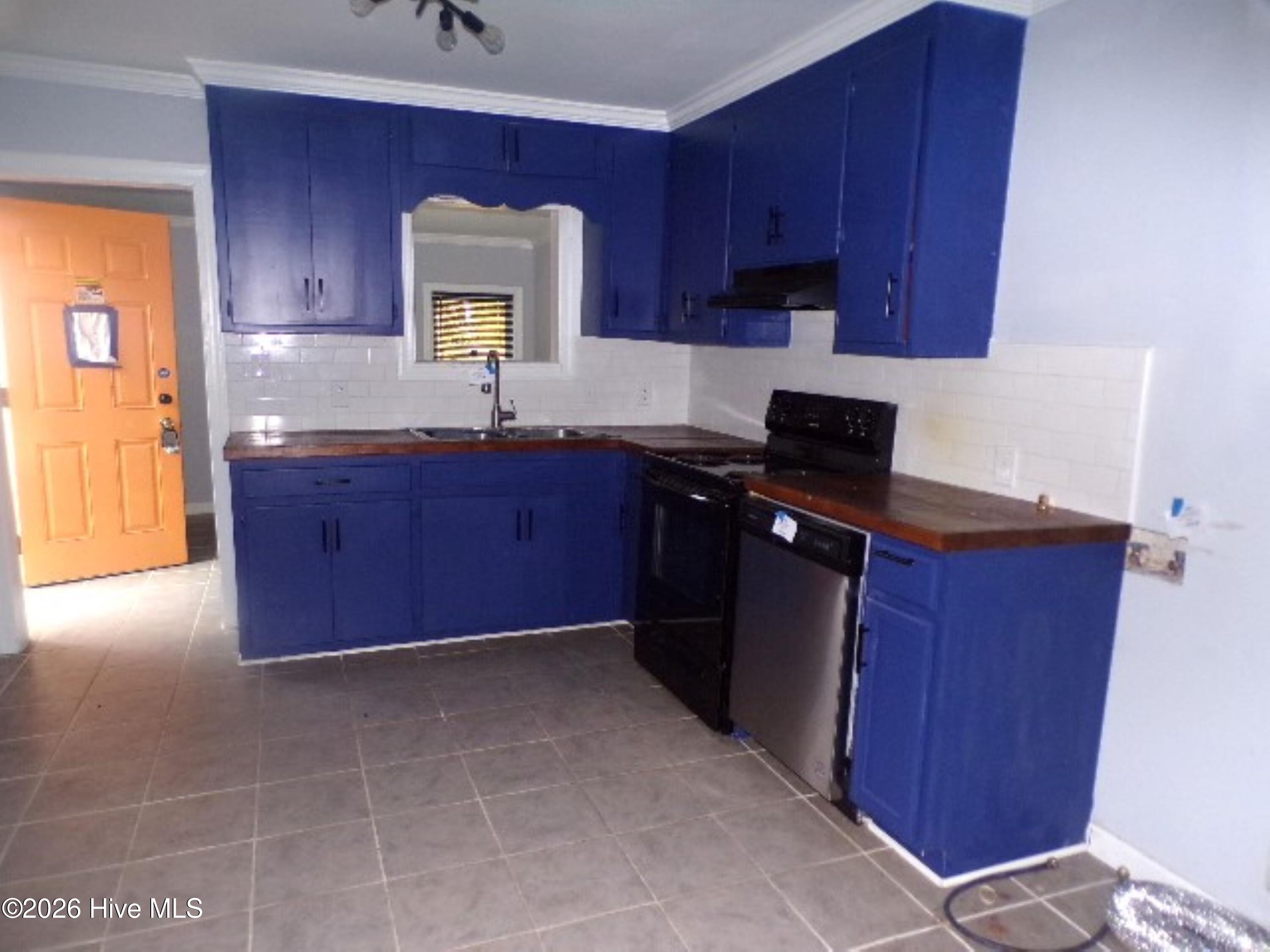 602 Briggs Street S Property Photo 7