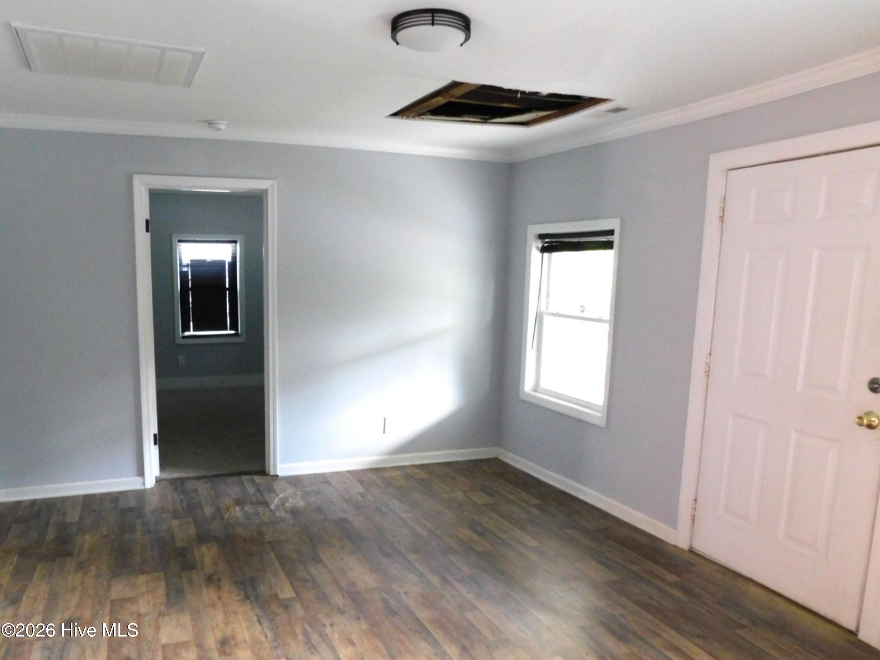 602 Briggs Street S Property Photo 10