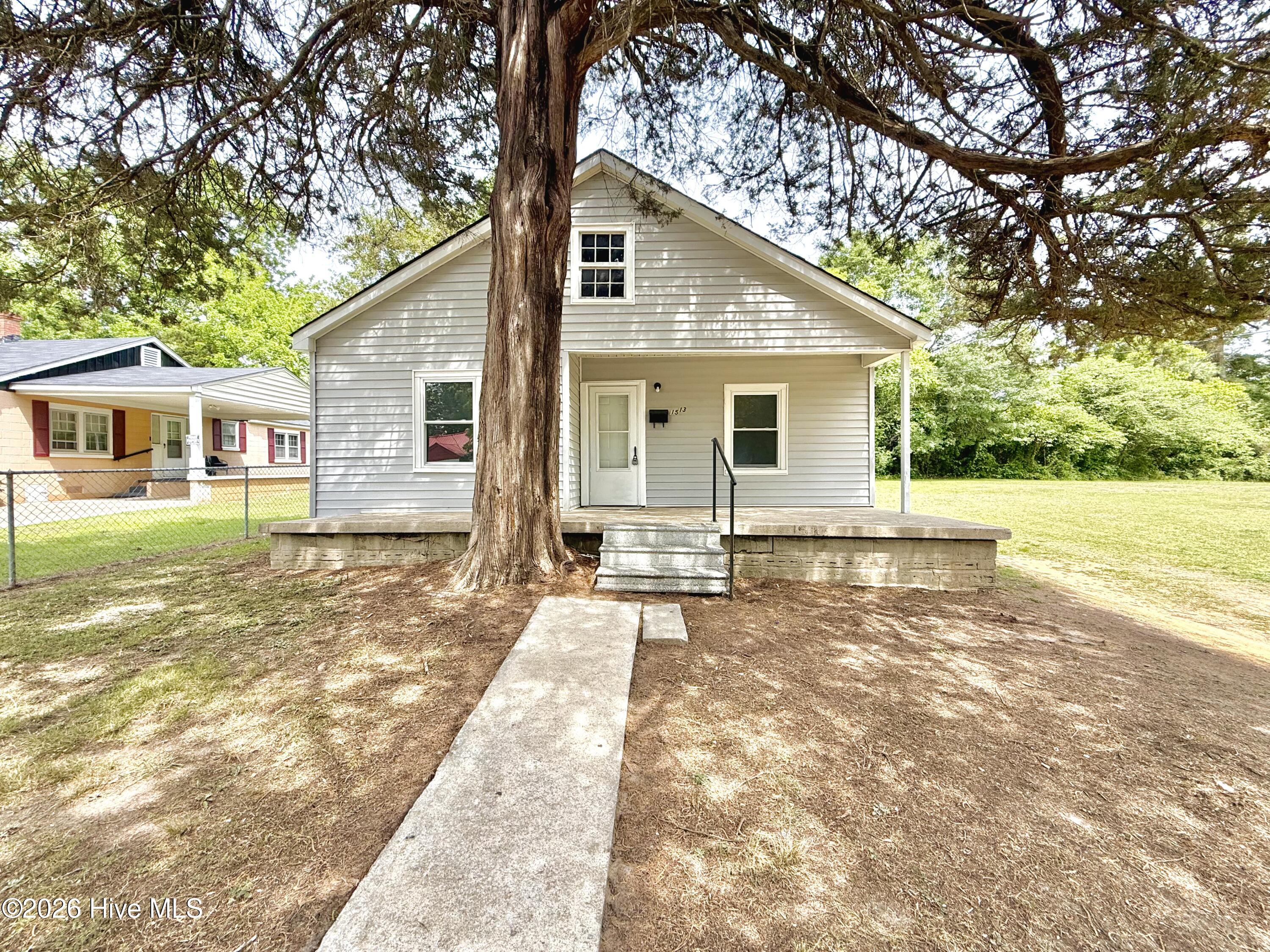 1513 Stroud Avenue Property Photo 1