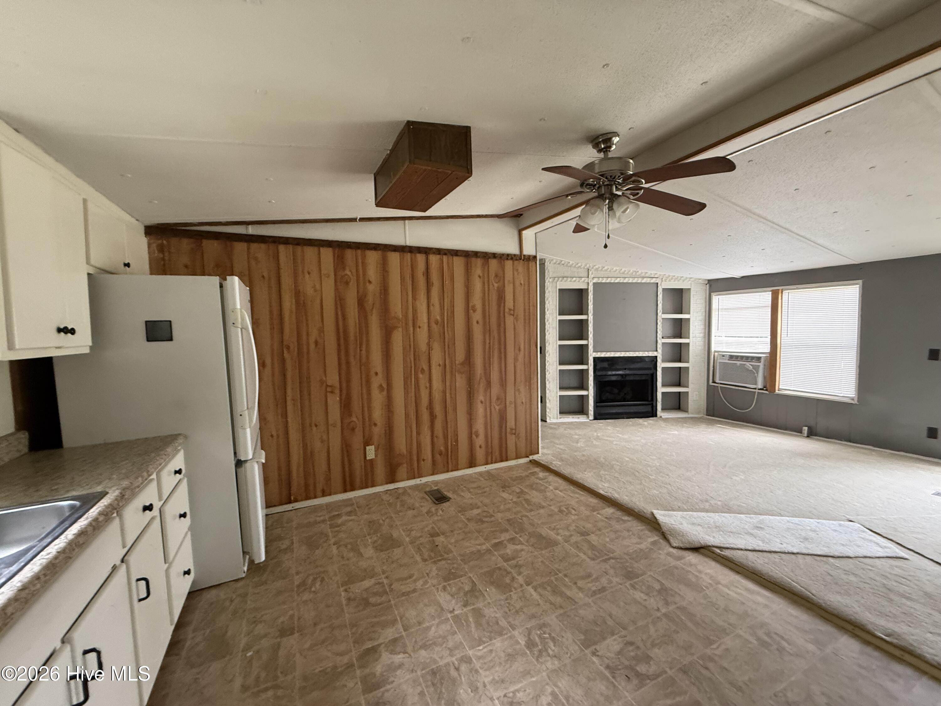 424 White Oak Drive Property Photo 7