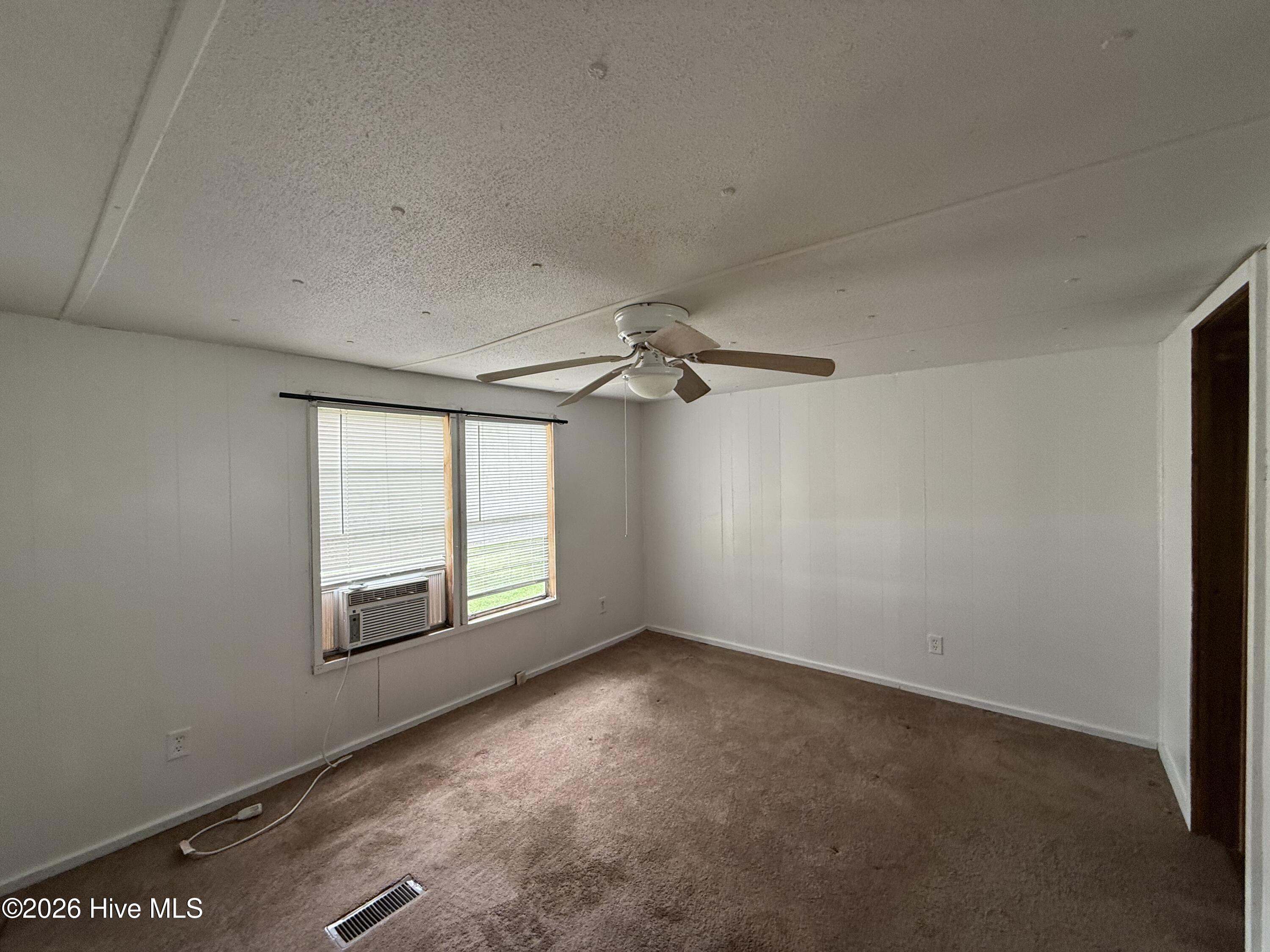 424 White Oak Drive Property Photo 9