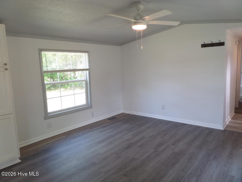 2408 Moore Avenue Property Photo 6