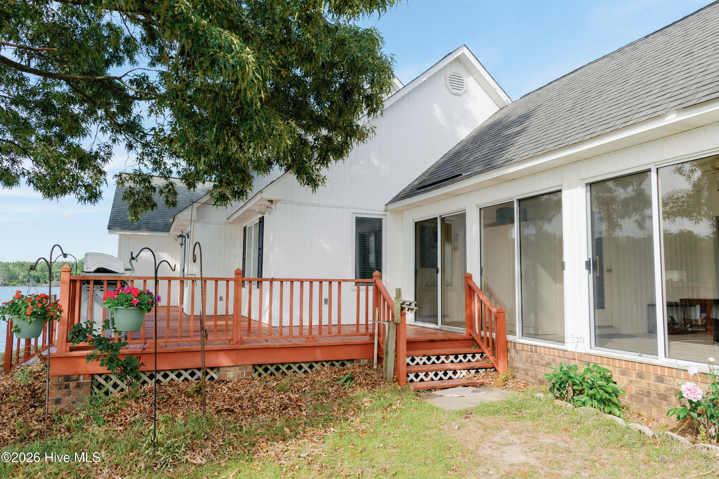674 Brooks Road Property Photo 14