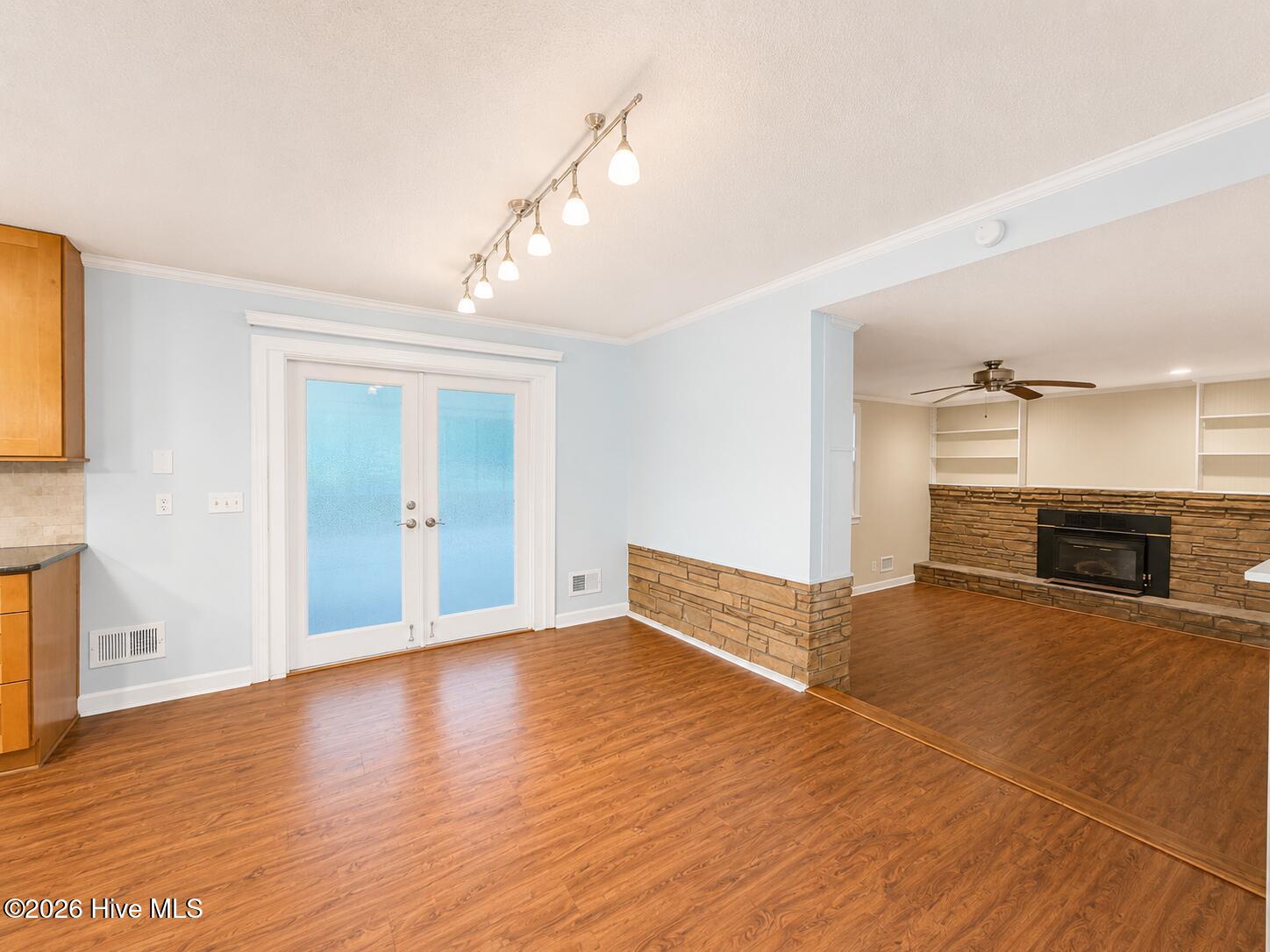 502 Clearbrook Drive Property Photo 7