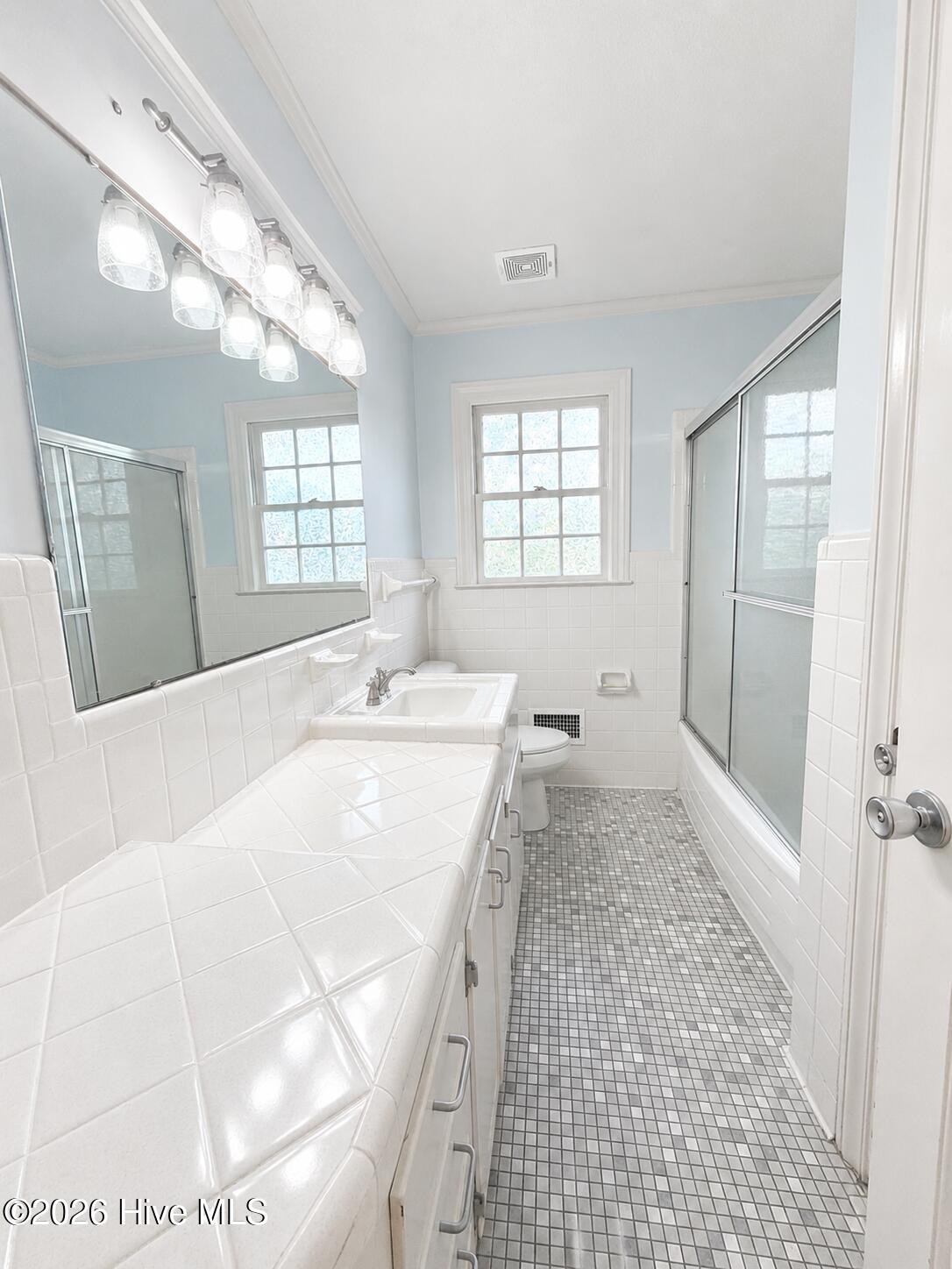 502 Clearbrook Drive Property Photo 16