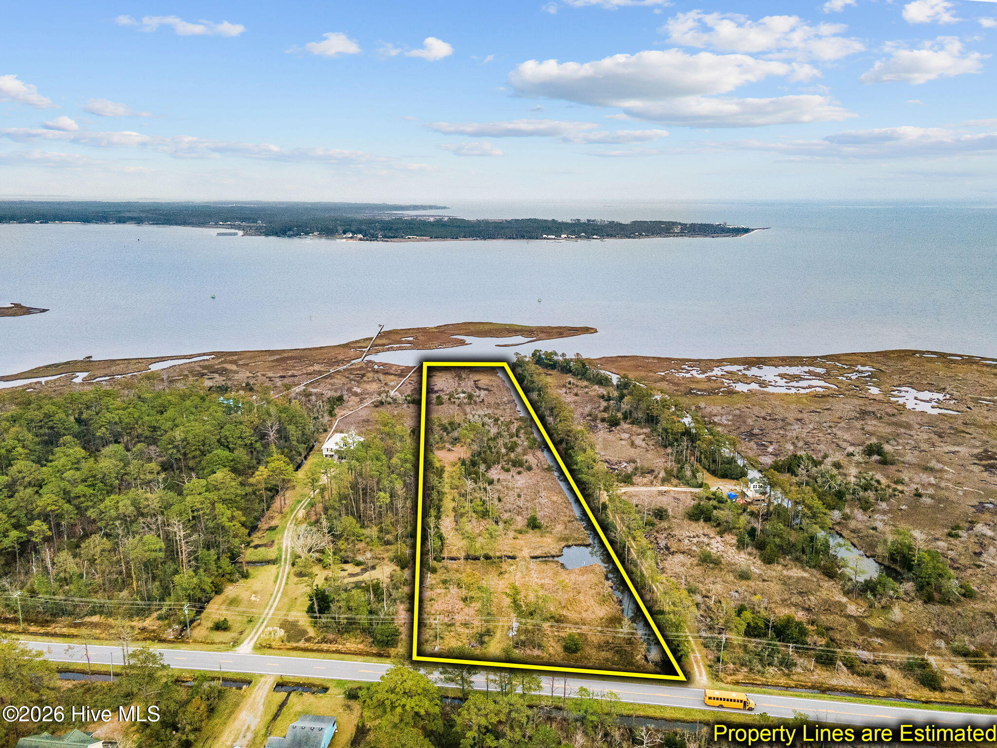 1592 Highway 70 E Property Photo 2