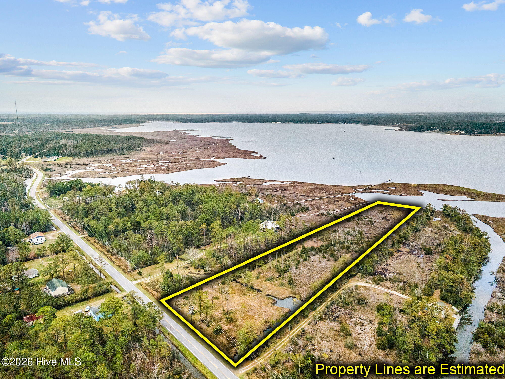 1592 Highway 70 E Property Photo 3