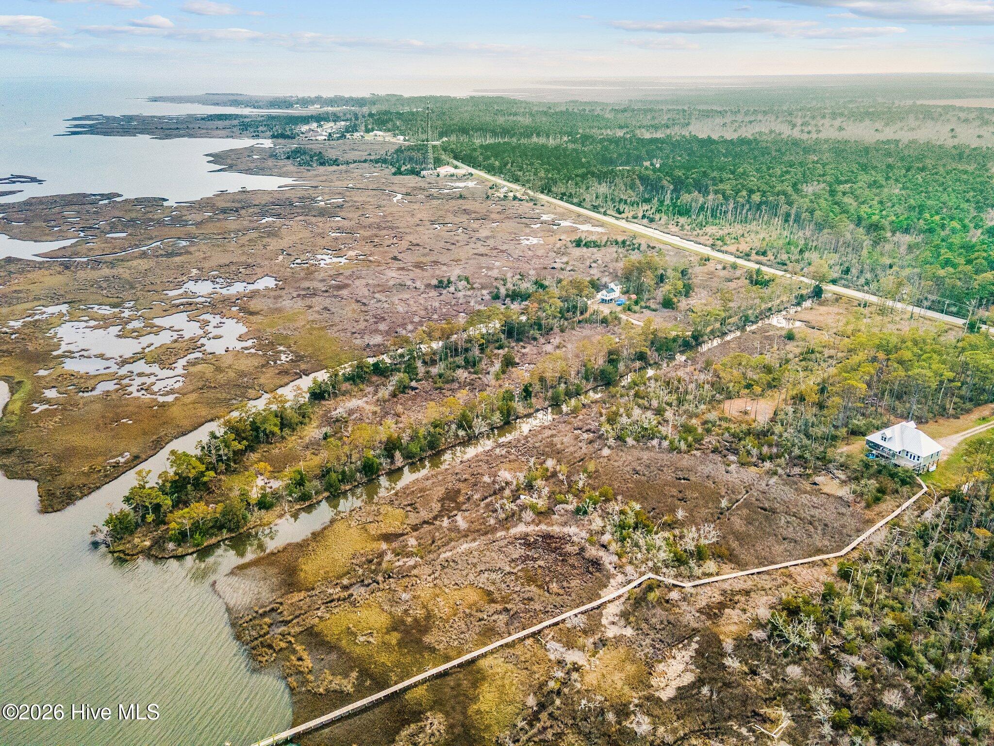 1592 Highway 70 E Property Photo 7