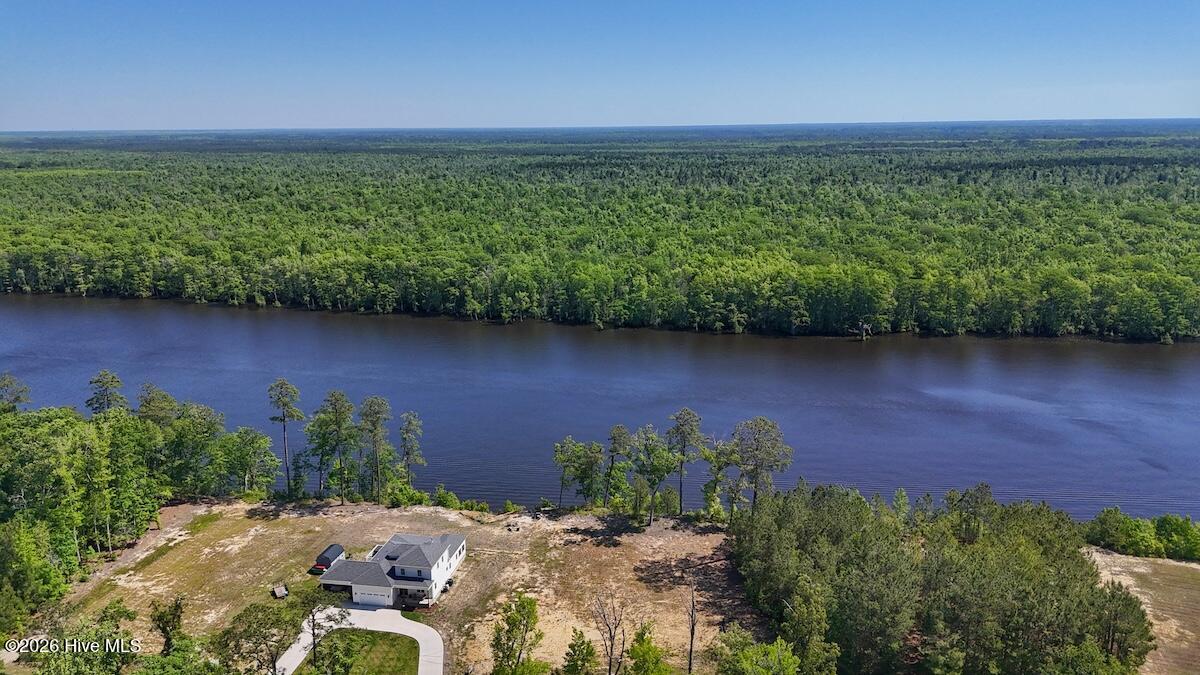 206 Riversedge Drive Property Photo 2