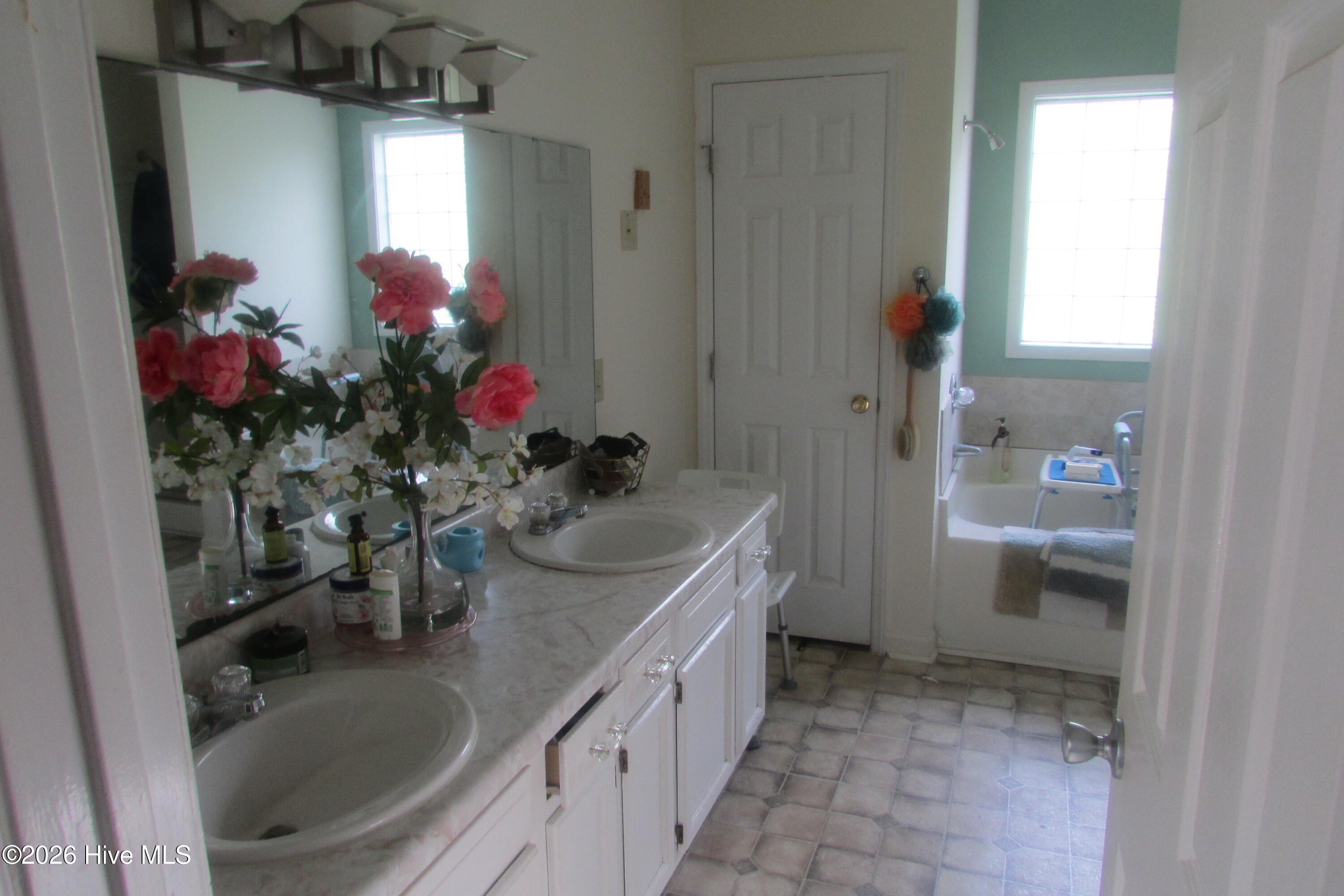 101 Terrell Lane Property Photo 11