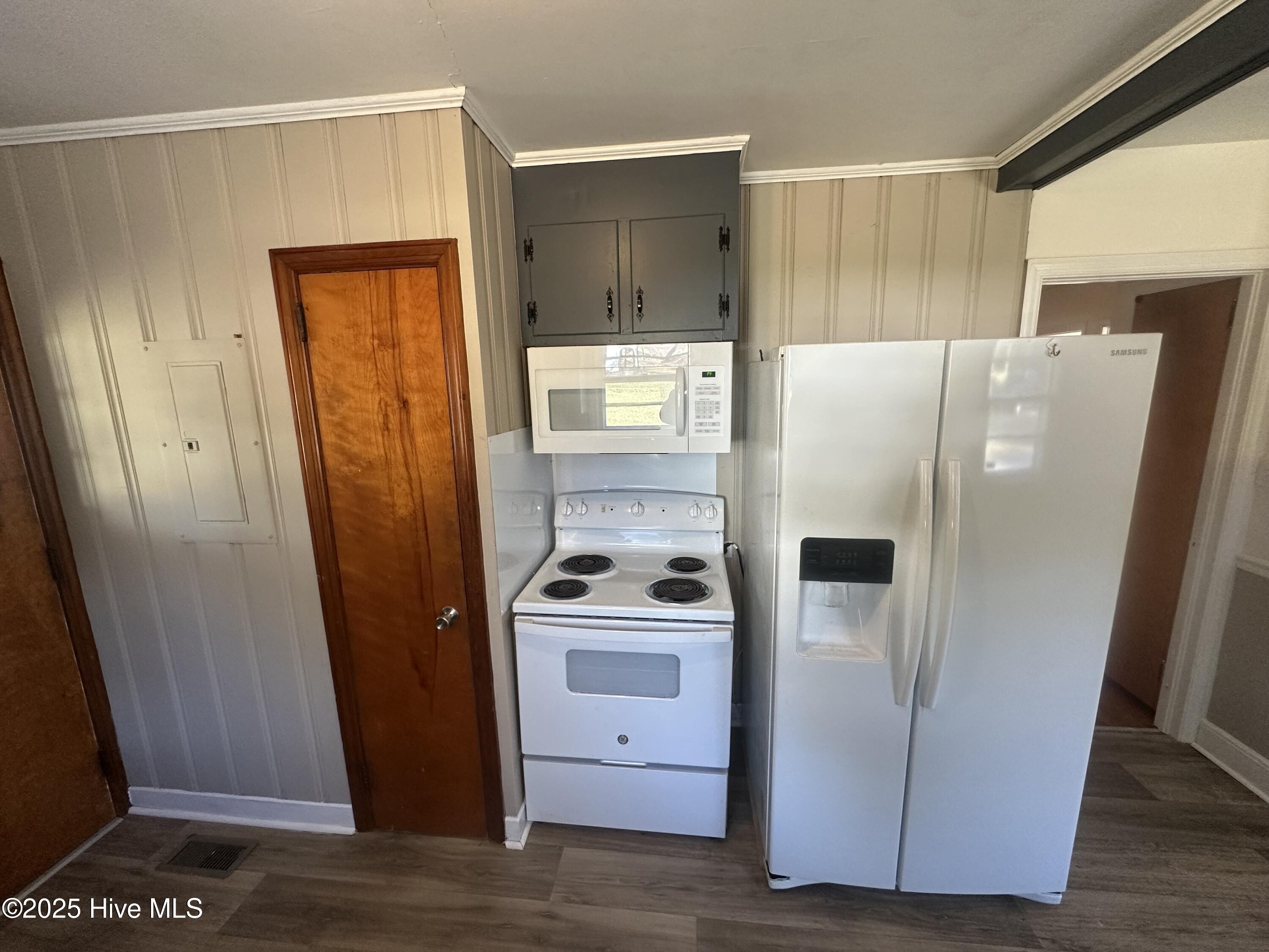 412 Lanoca Avenue Property Photo 9