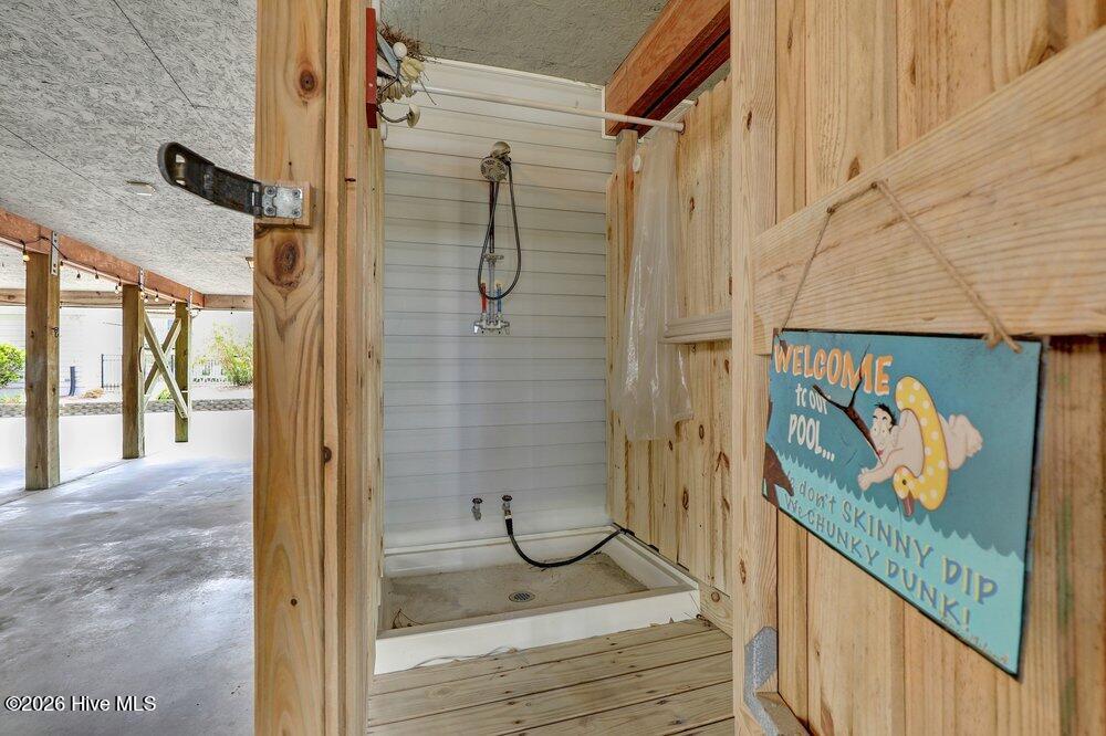 221 Lazy Day Drive Property Photo 8