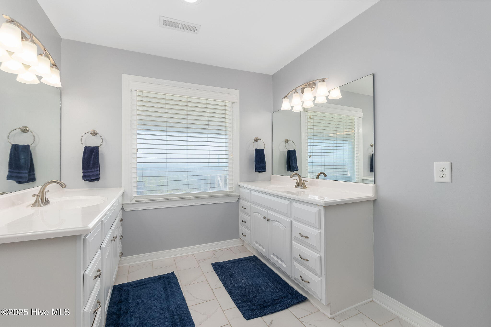 300 Ocean Blvd Extension B Property Photo 6