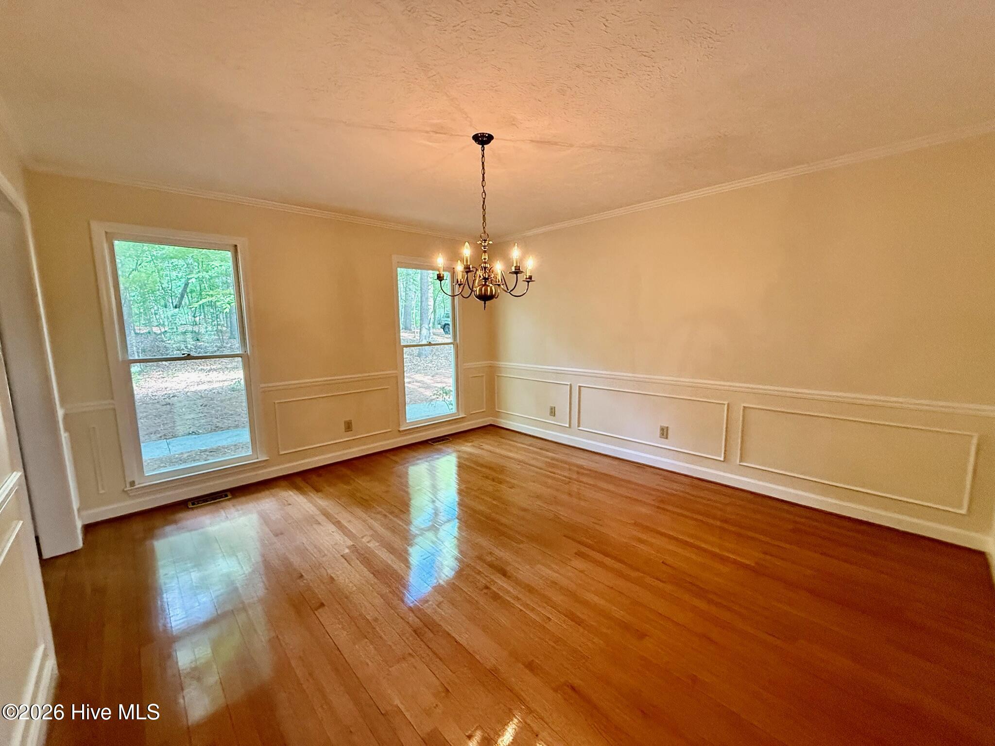 829 Williamsburg Drive Property Photo 2