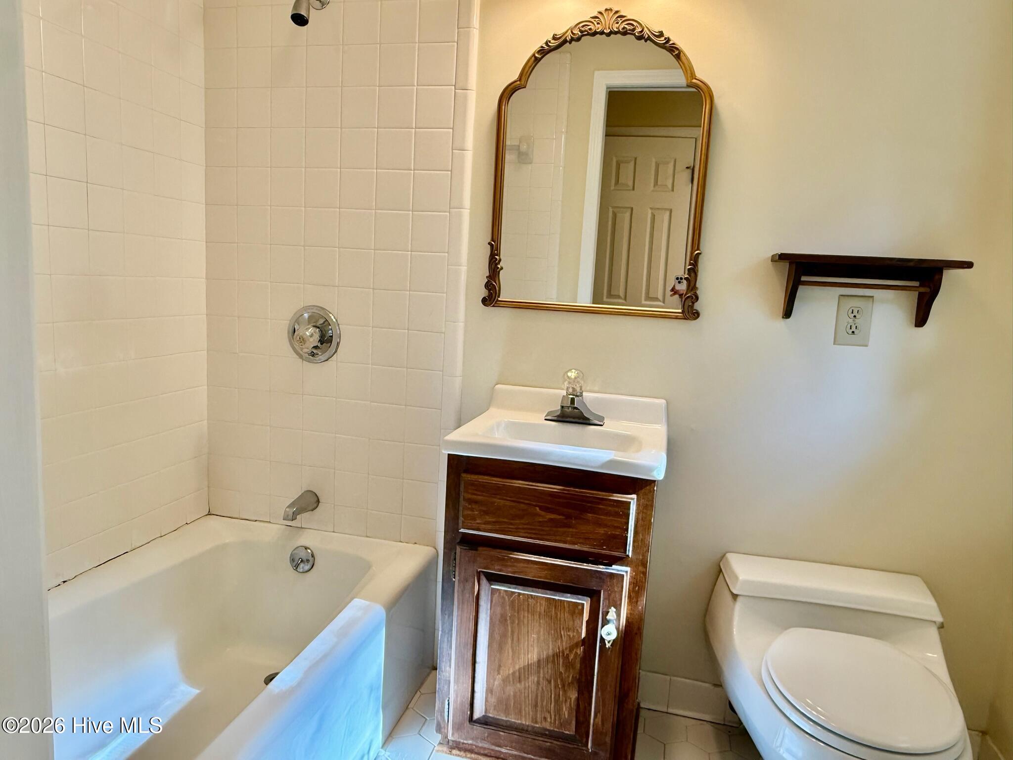 829 Williamsburg Drive Property Photo 14